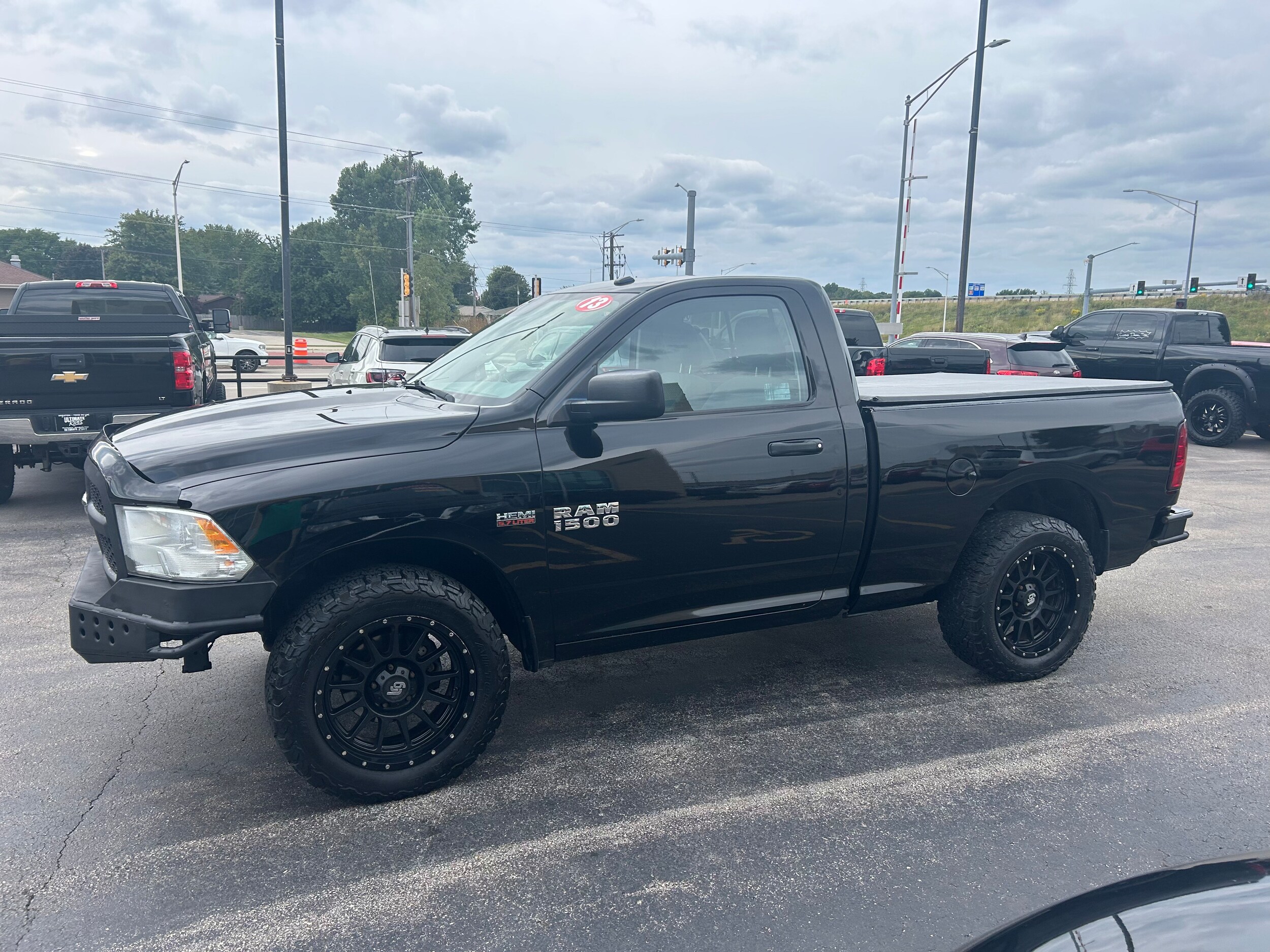2013 Ram 1500 Tradesman Express photo 3