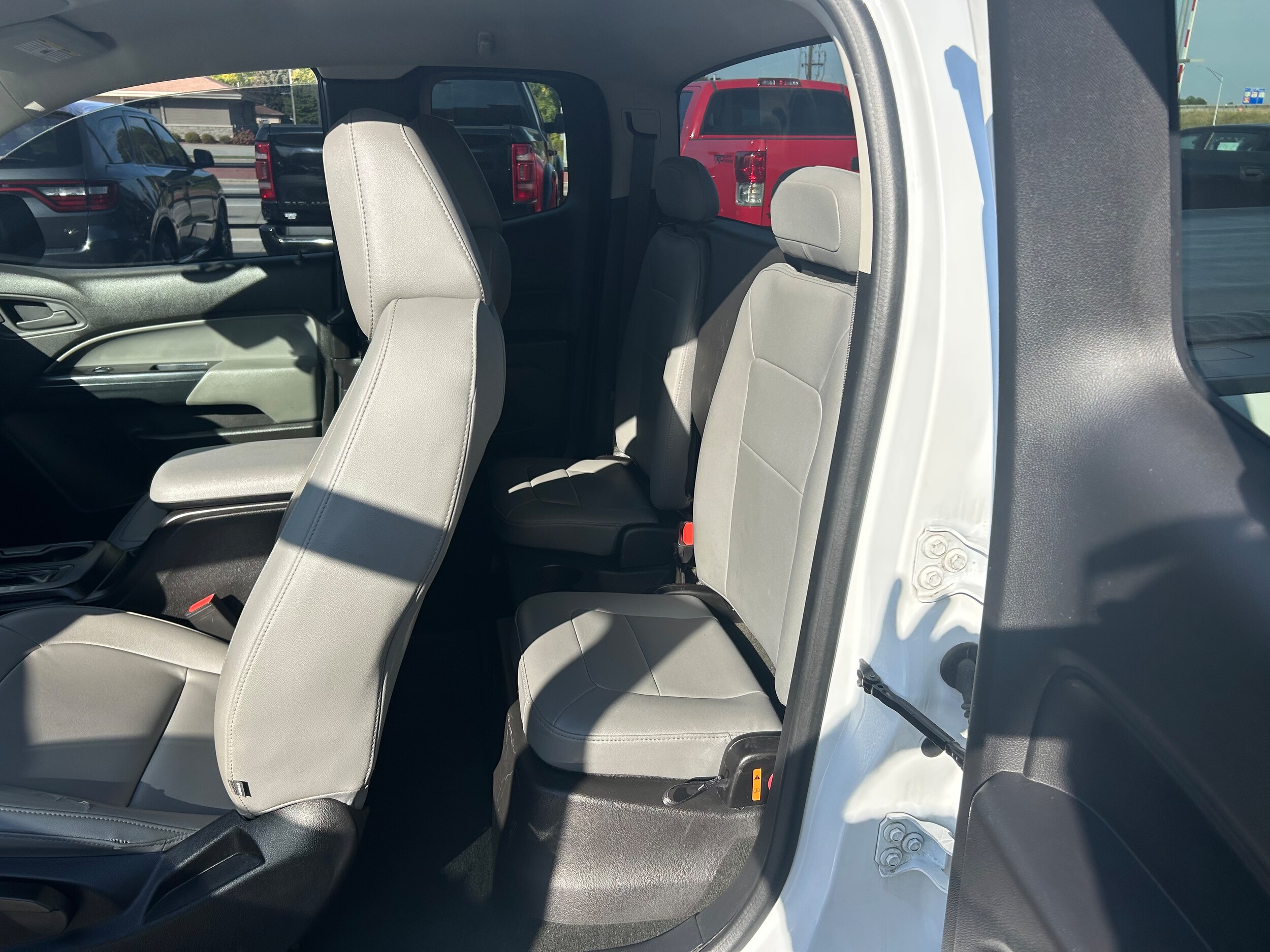 2016 Chevrolet Colorado Work Truck photo 4