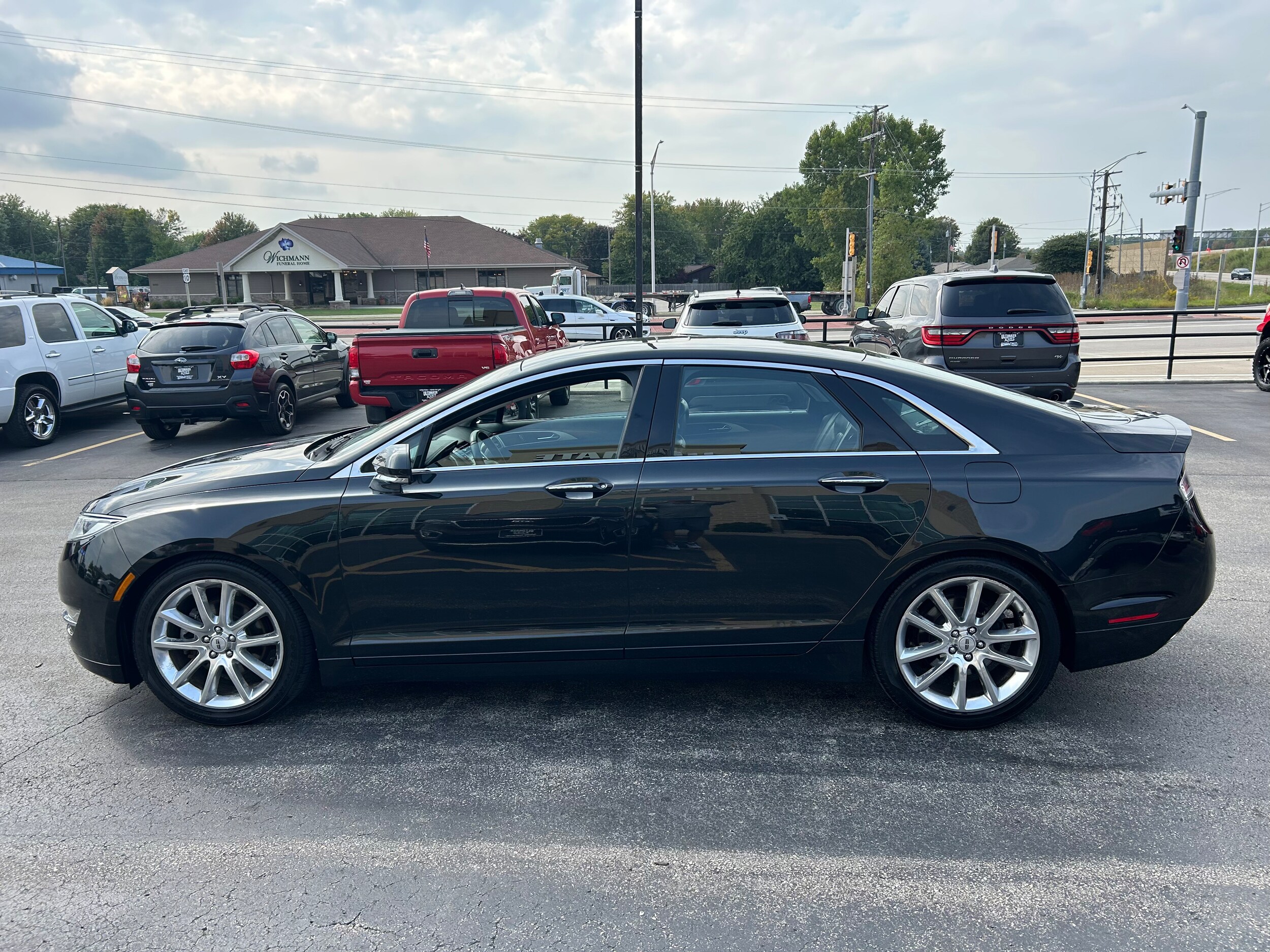 2015 Lincoln MKZ photo 2