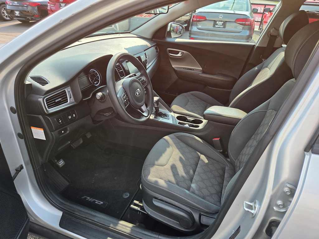 Used 2019 Kia Niro LX HYBRID SUV