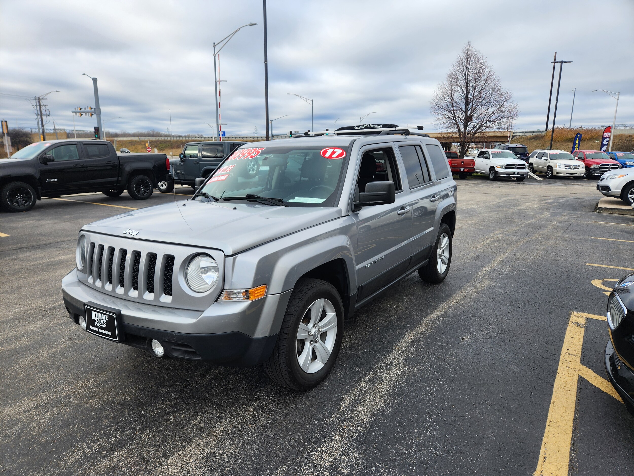 2017 Jeep Patriot Latitude photo 2