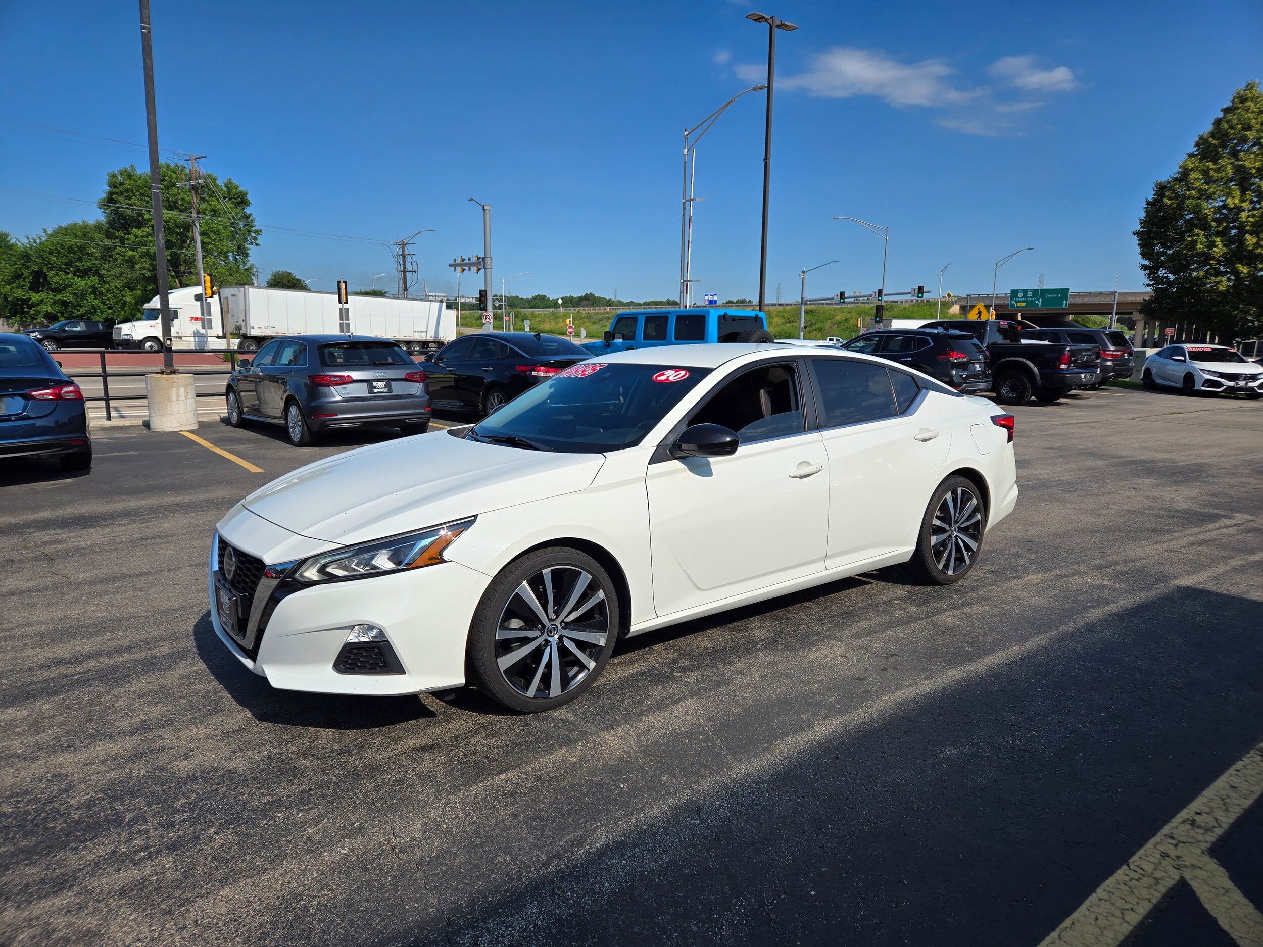 2020 Nissan Altima 2.5 SR photo 3