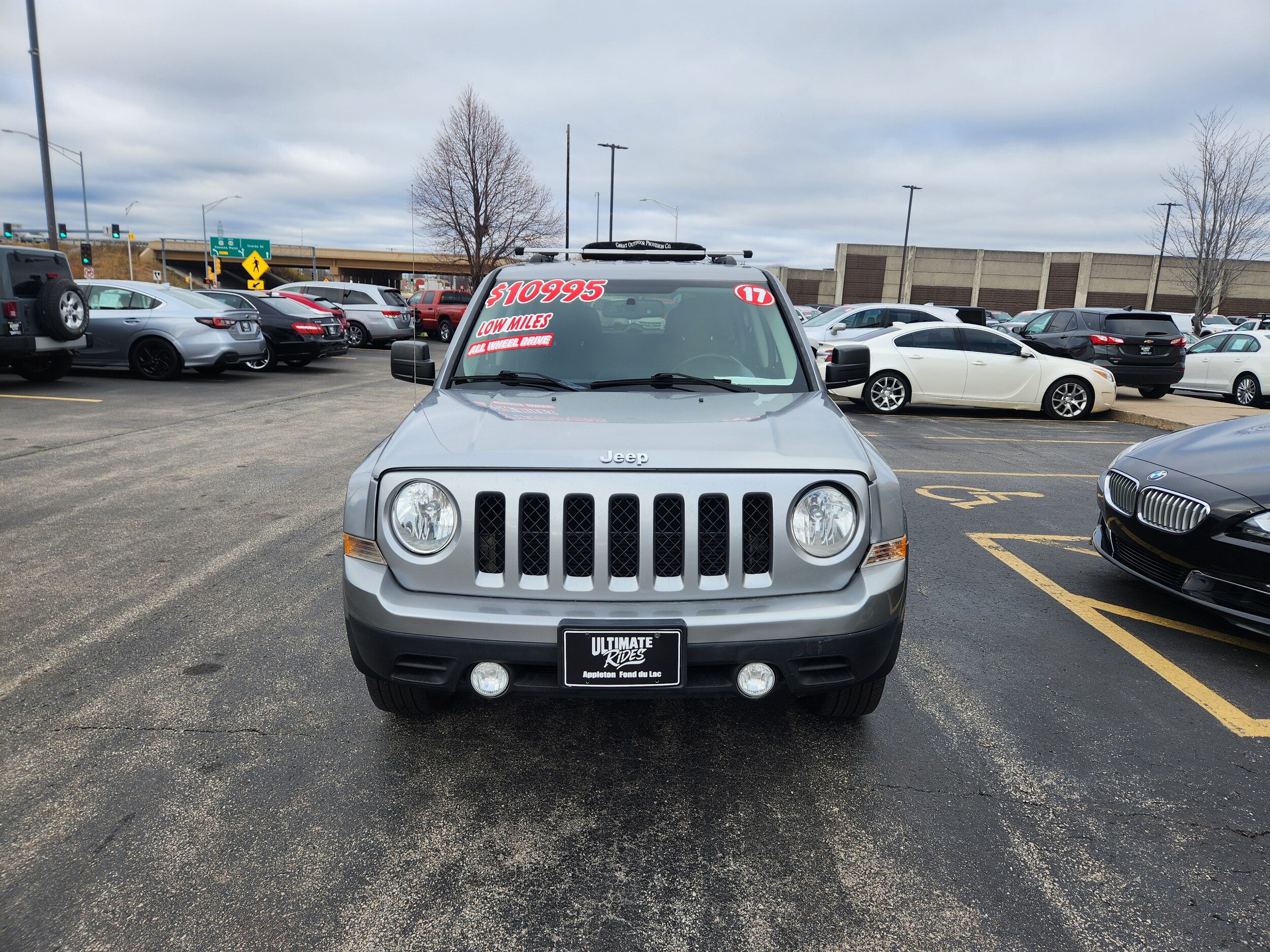 2017 Jeep Patriot Latitude photo 3