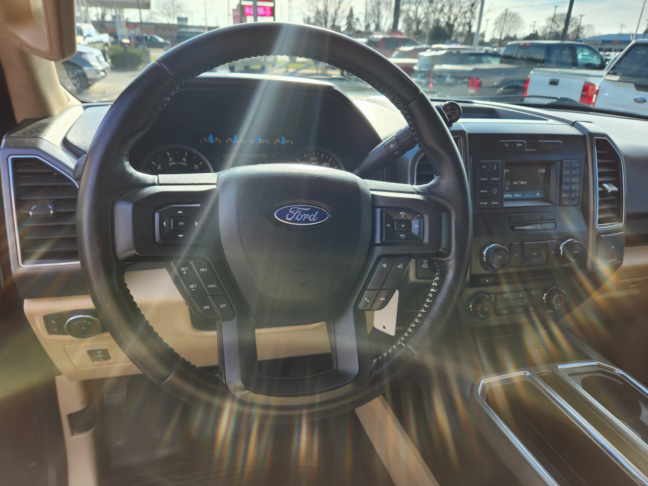 2017 Ford F-150 XLT photo 4