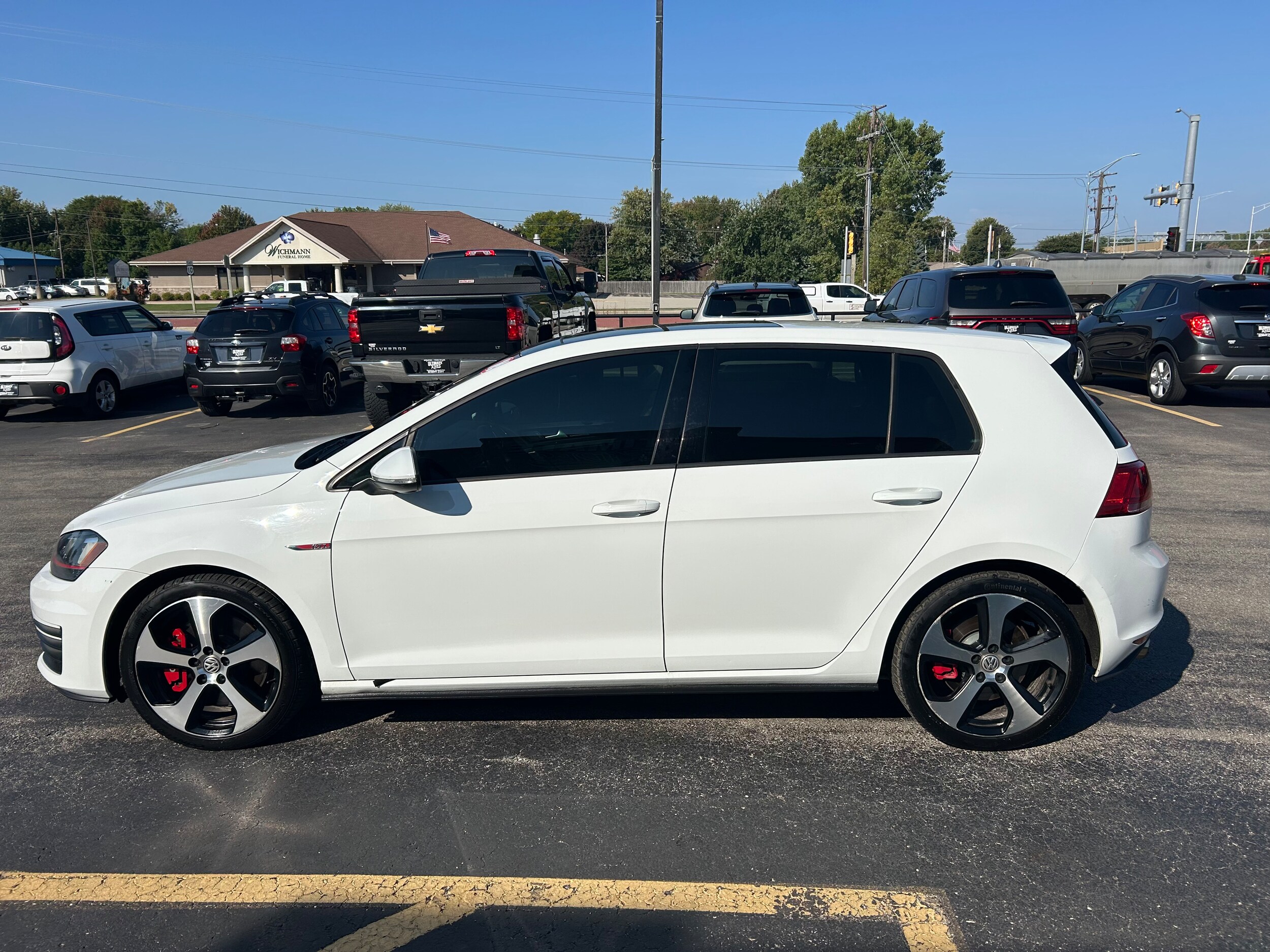 2016 Volkswagen Golf GTI Base SE Autobahn photo 2