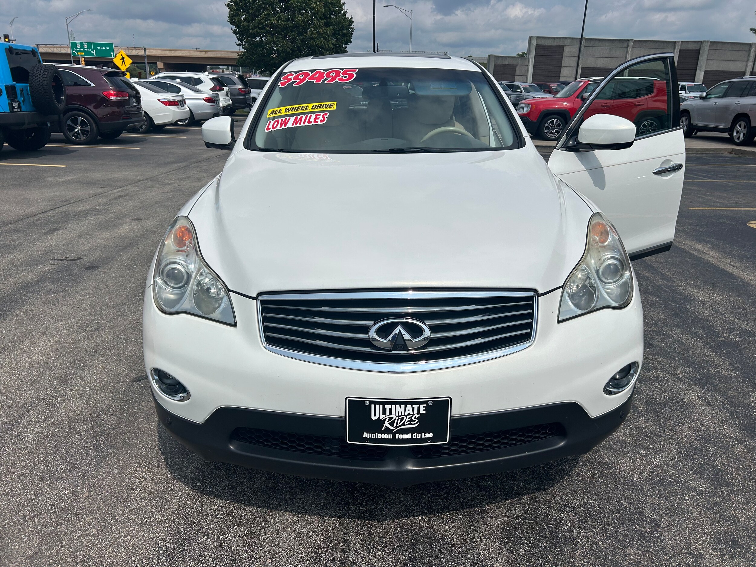 2010 Infiniti EX35 Base photo 2