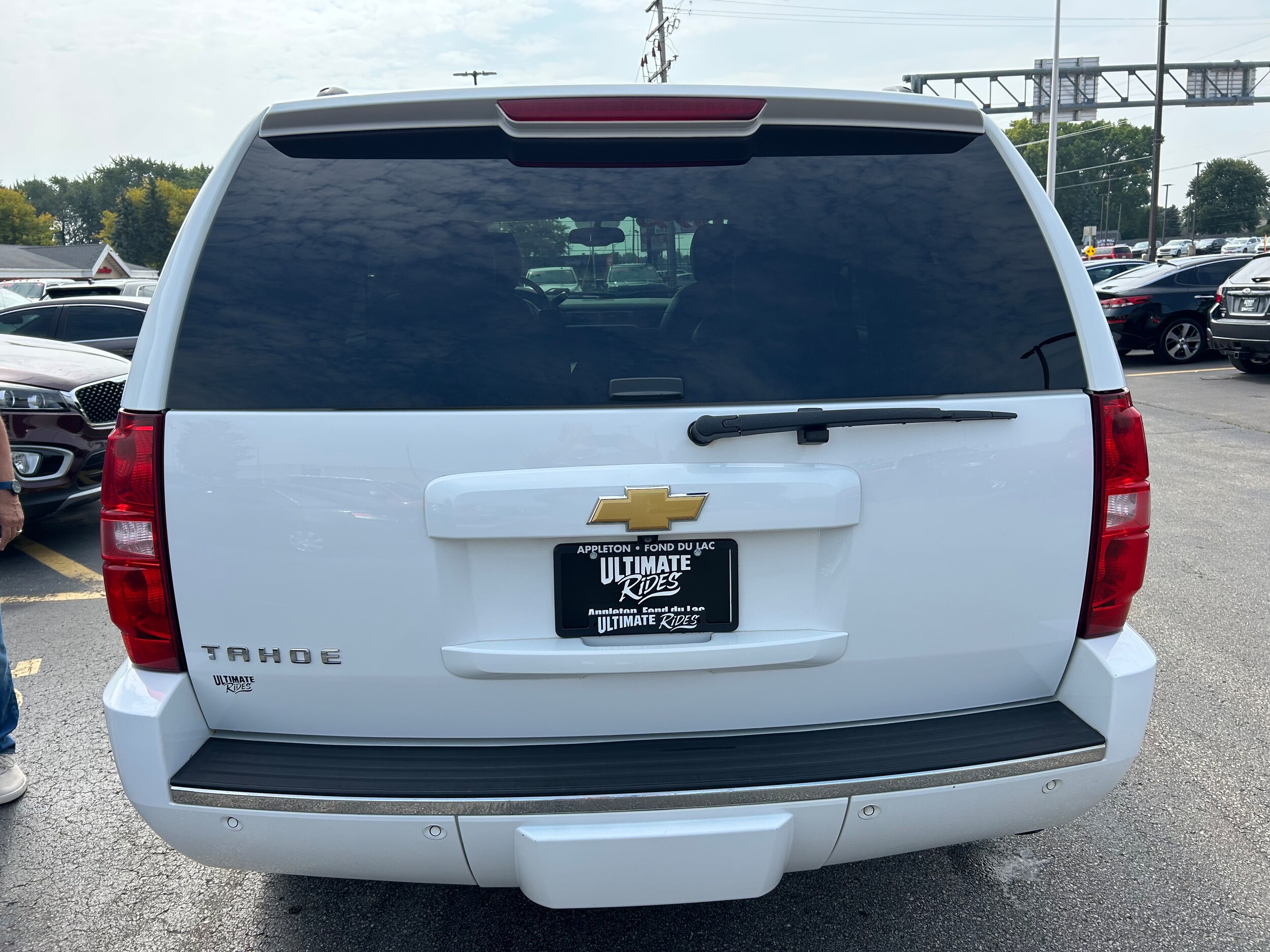 2013 Chevrolet Tahoe LTZ photo 2