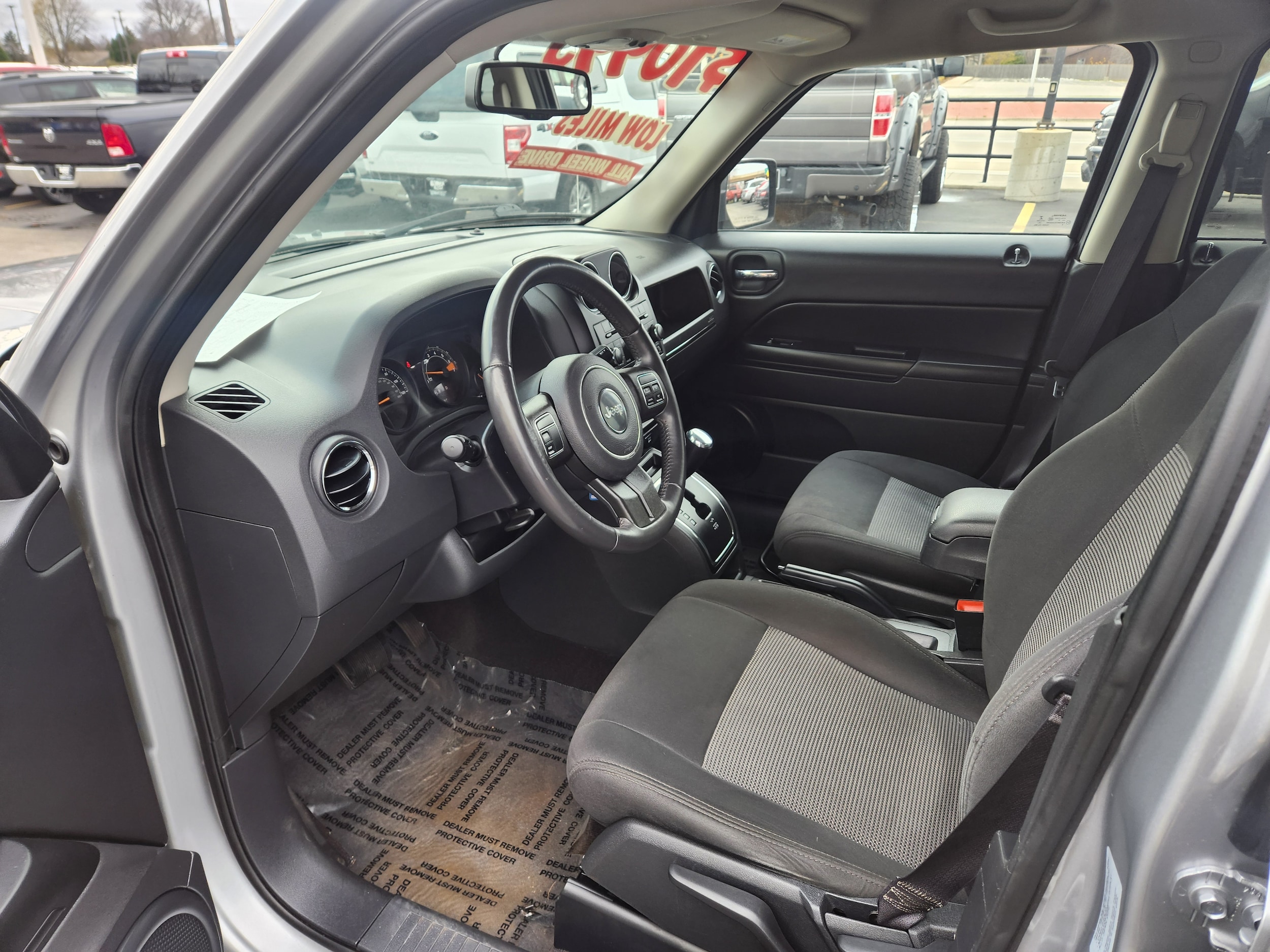 2017 Jeep Patriot Latitude photo 4