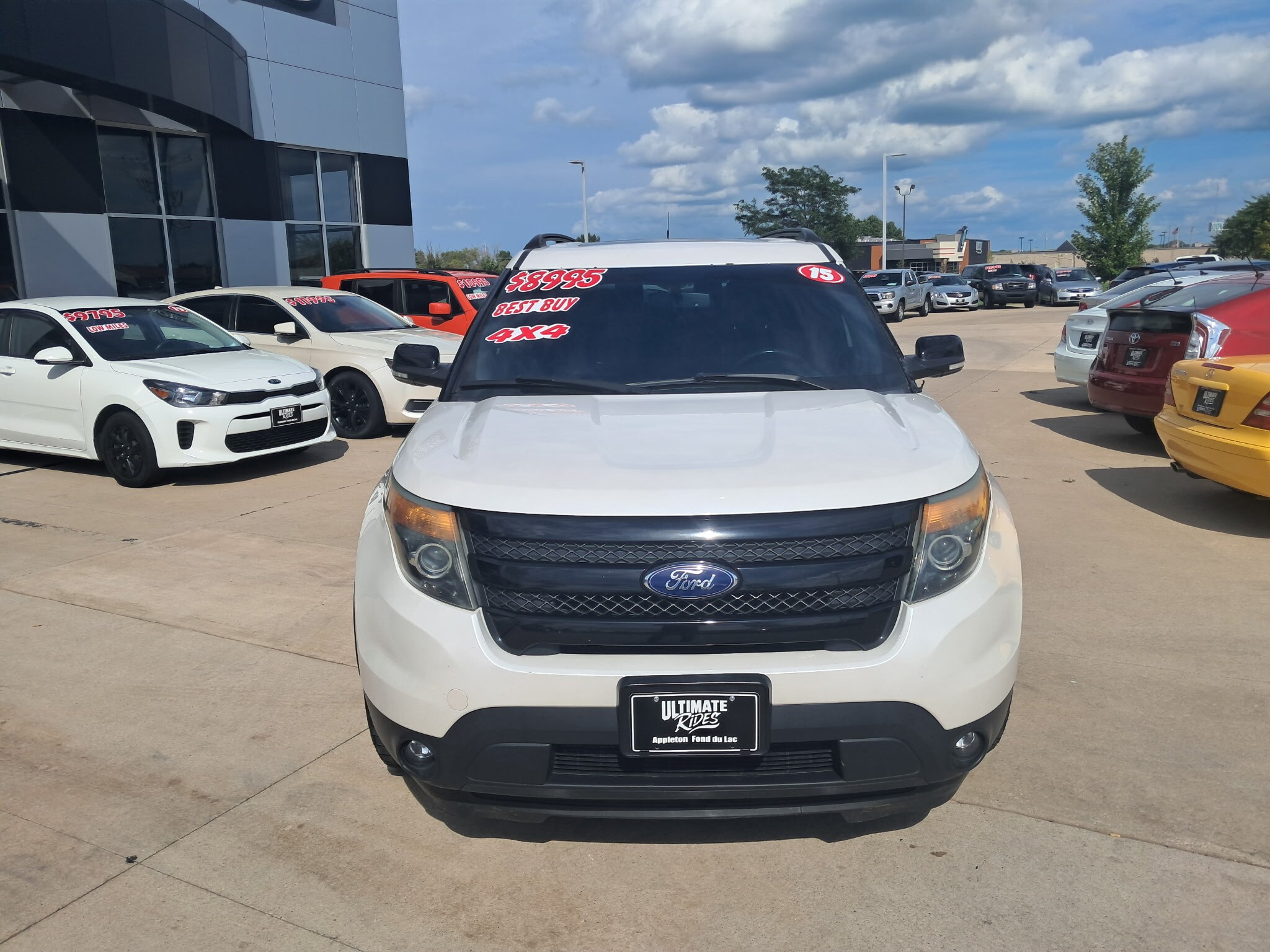 2015 Ford Explorer Sport photo 3