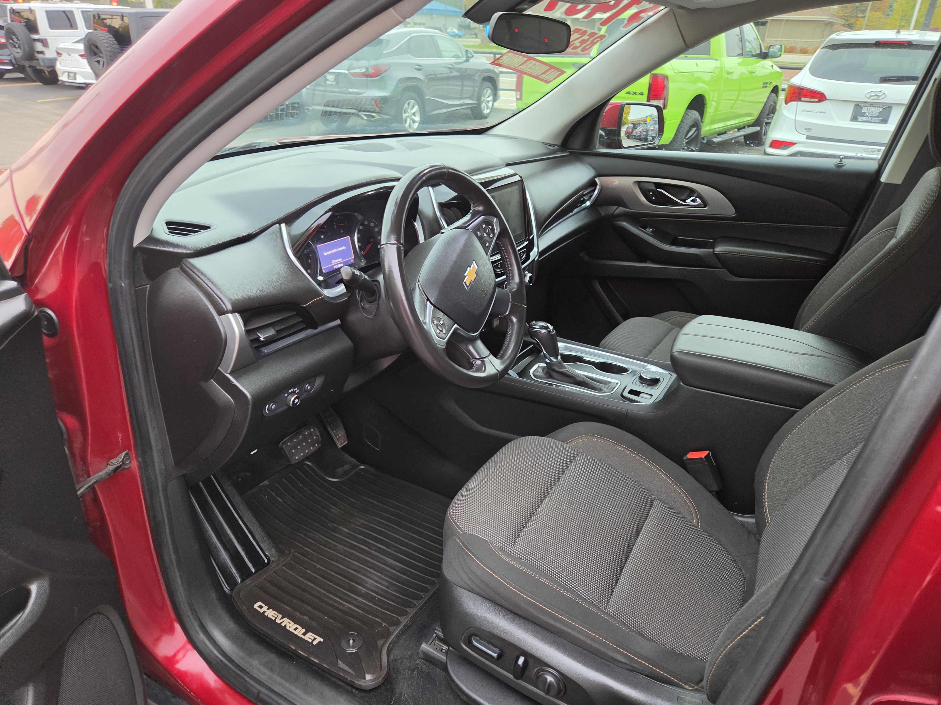 Used 2020 Chevrolet Traverse LT Cloth w/1LT SUV