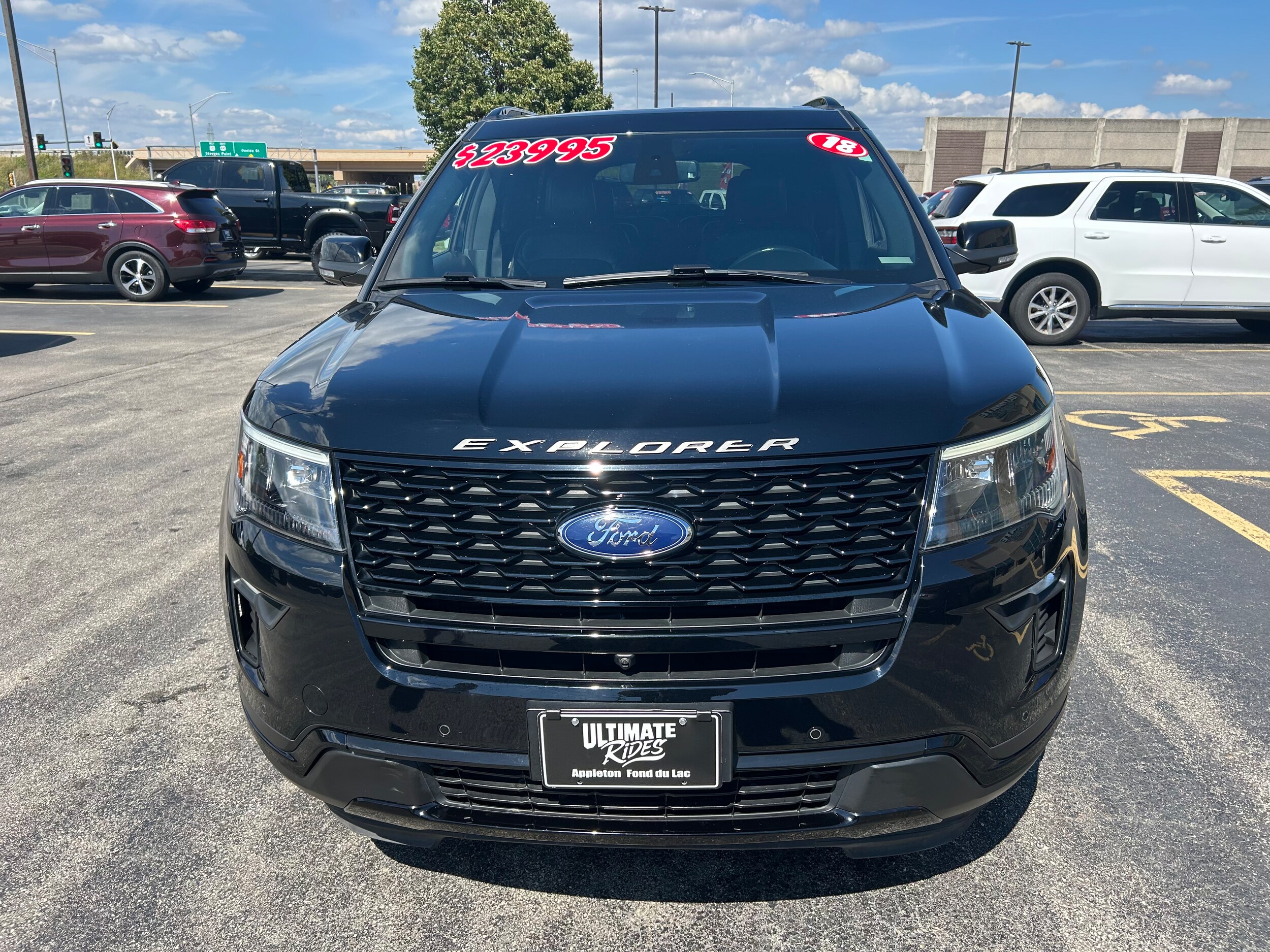 2018 Ford Explorer Sport photo 2