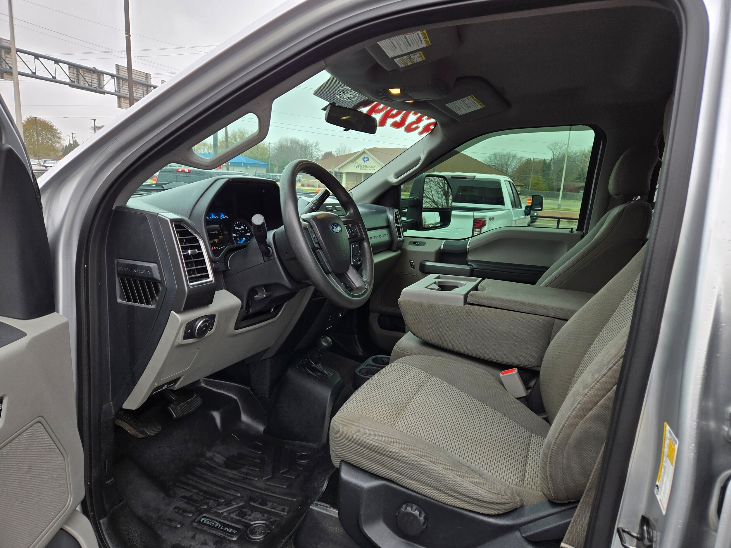 2017 Ford F-250 XLT photo 2