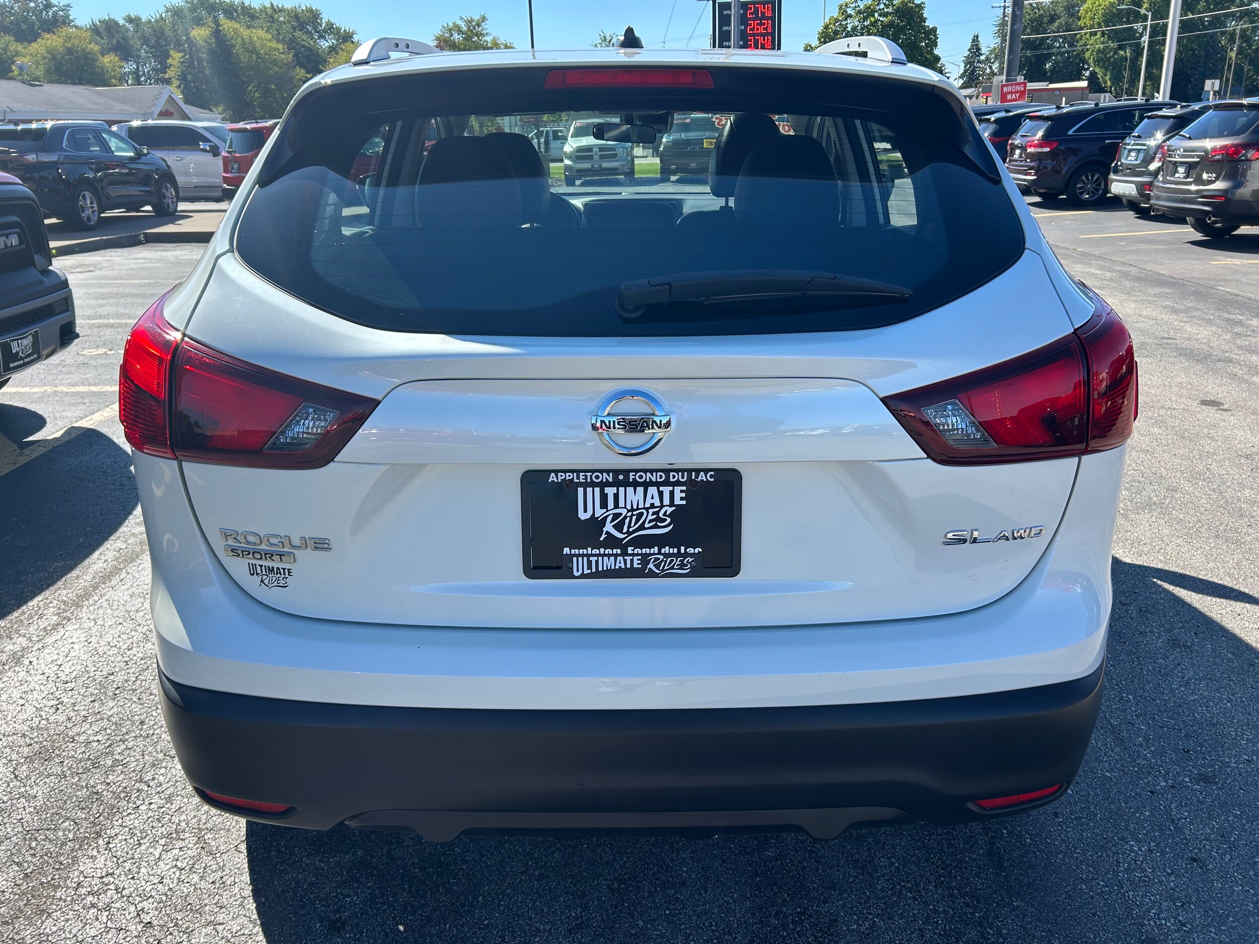2017 Nissan Rogue Sport SL photo 4