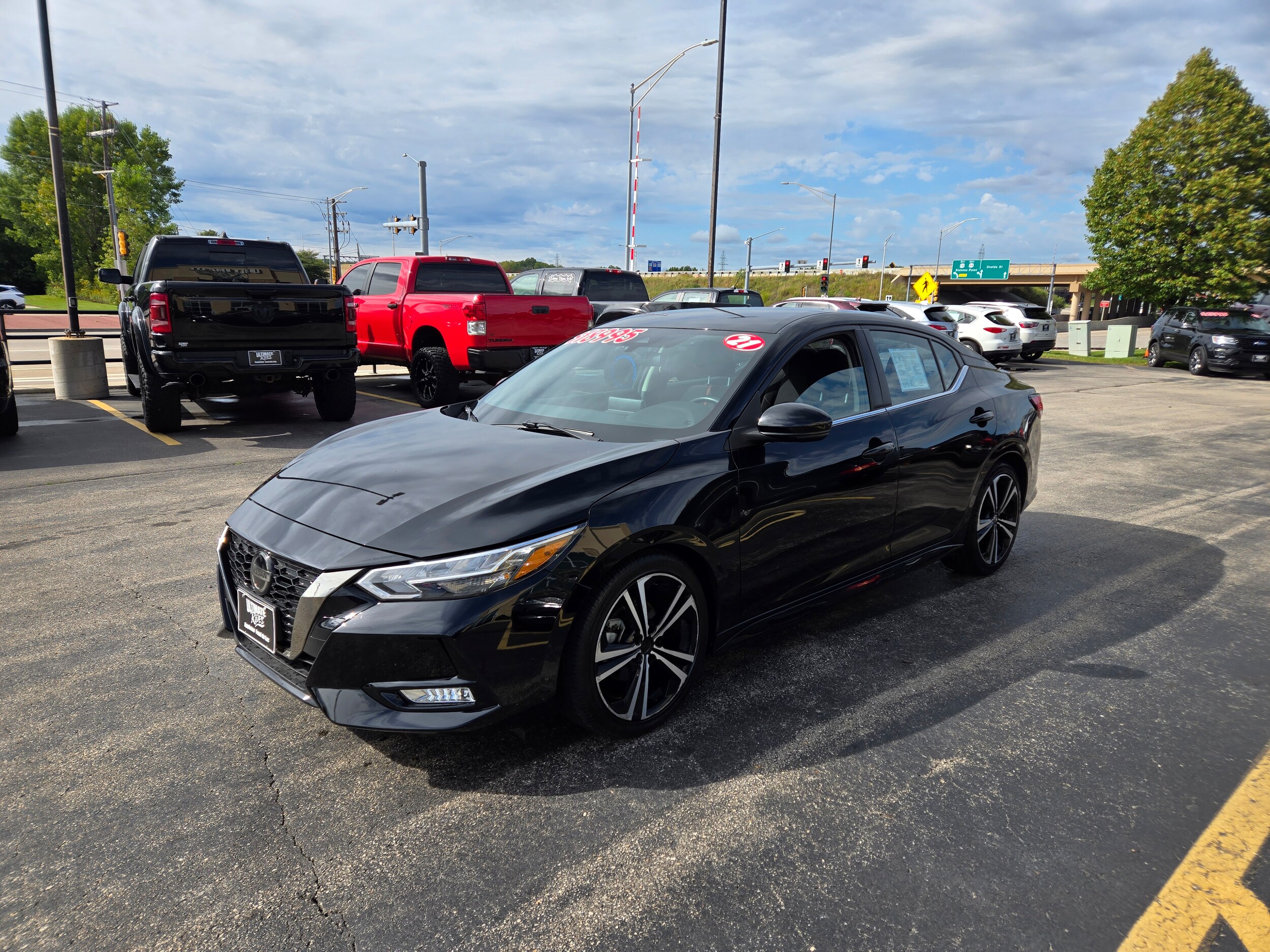 2021 Nissan Sentra SR photo 3