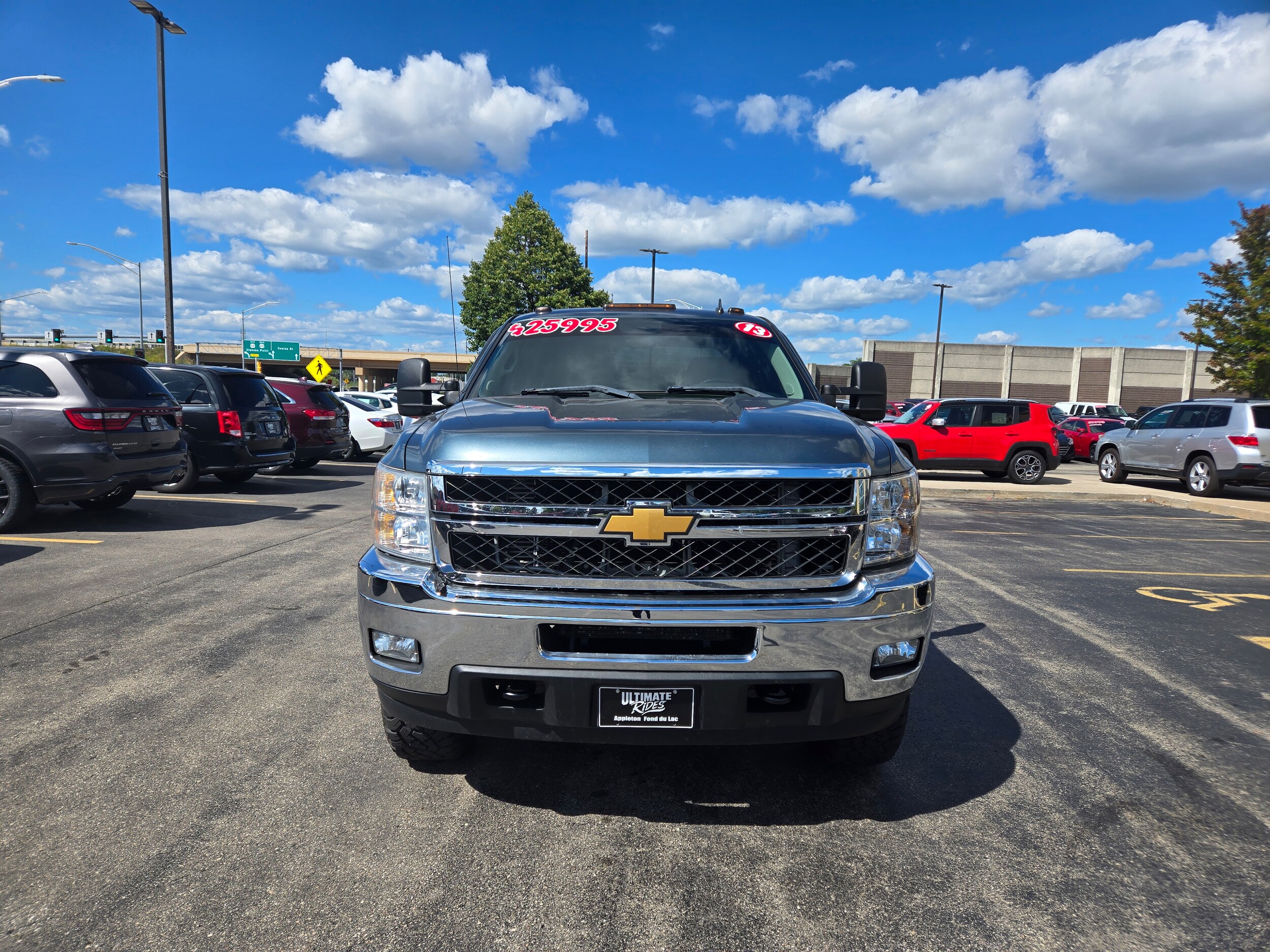 2013 Chevrolet Silverado 2500HD LT photo 3