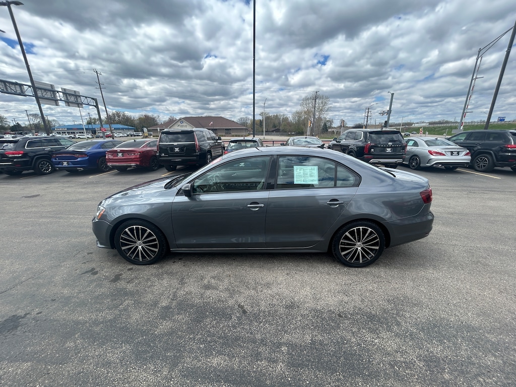 Used 2016 Volkswagen Jetta 1.8T Sport Automatic Sedan