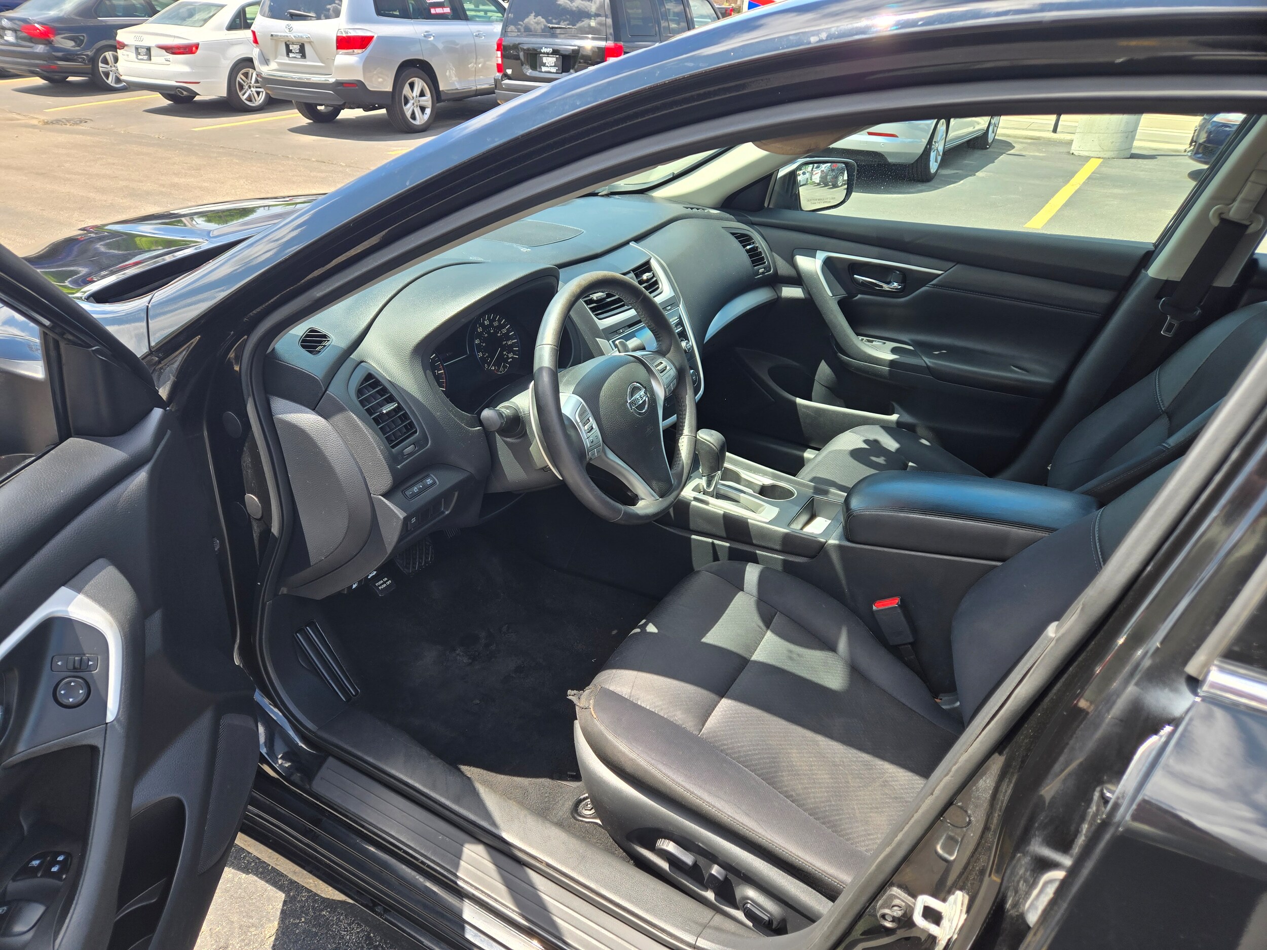 2017 Nissan Altima 2.5 photo 4