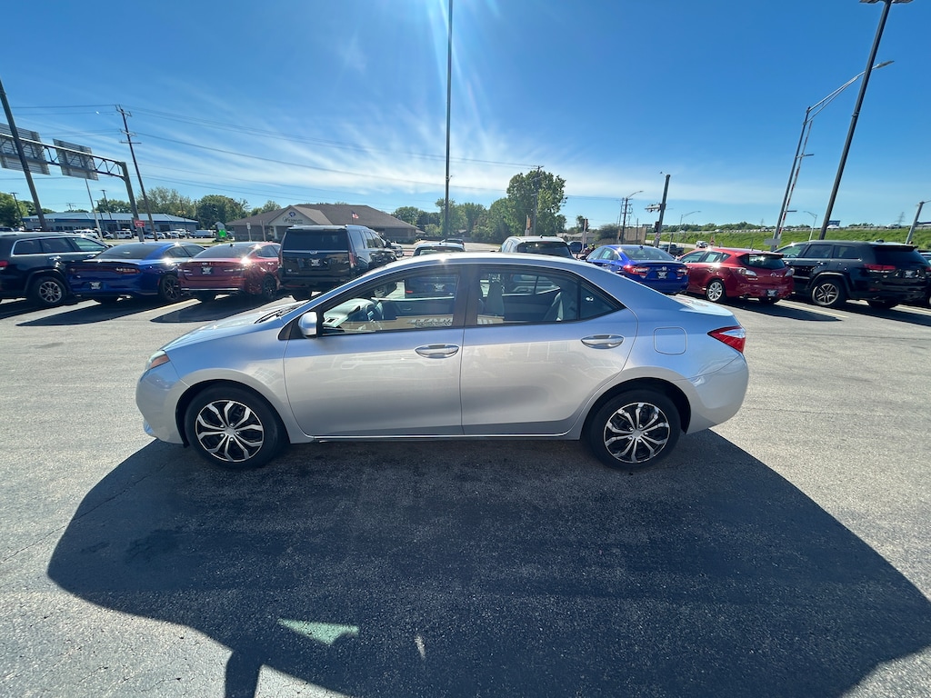 Used 2015 Toyota Corolla LE Sedan