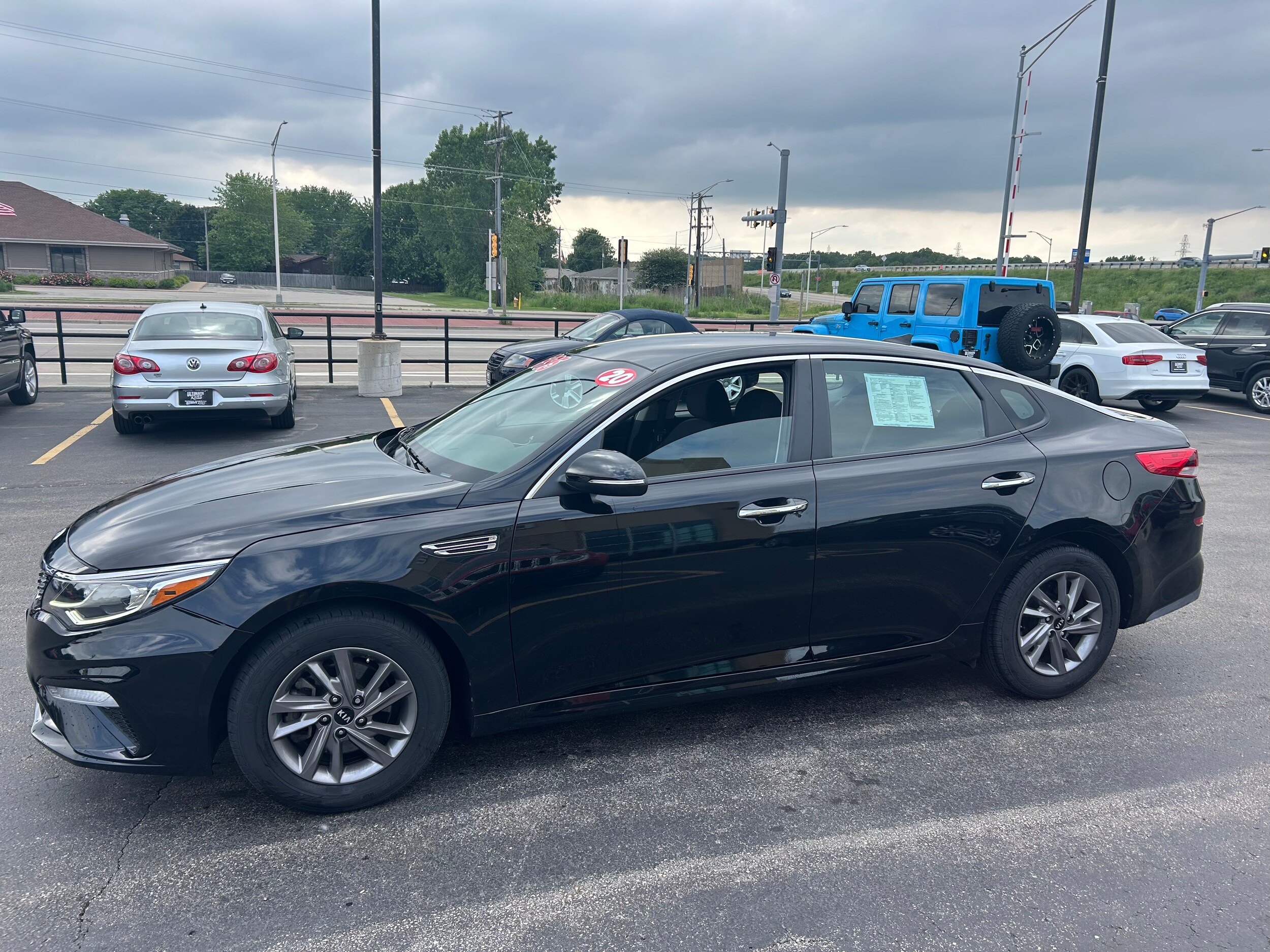 2020 Kia Optima LX photo 2