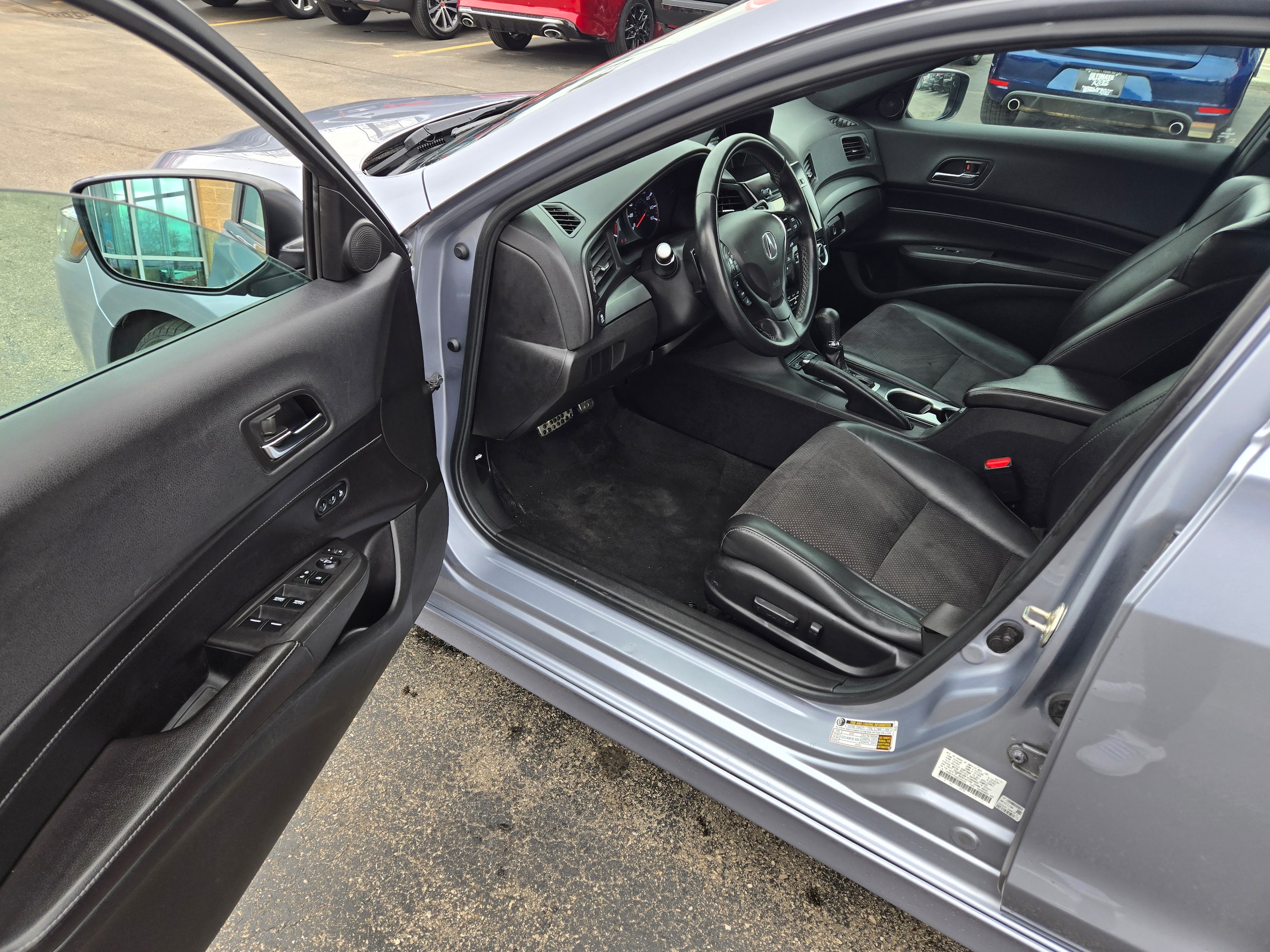 View vehicle photo 5