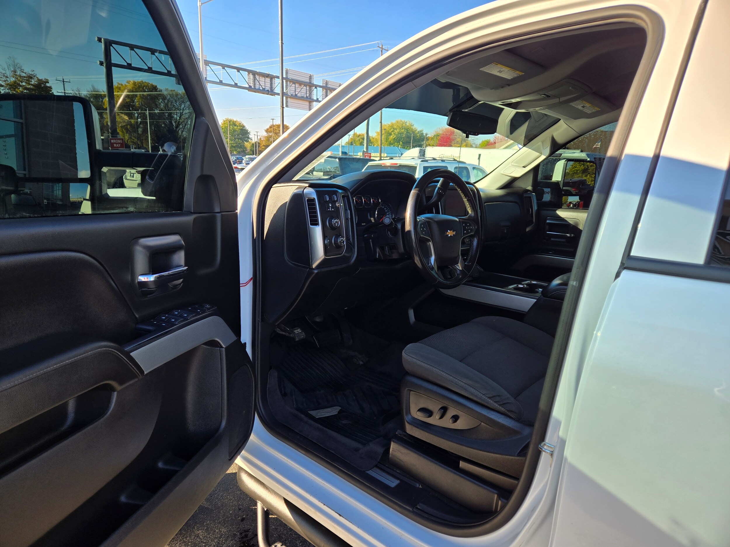 2018 Chevrolet Silverado 1500 photo 4