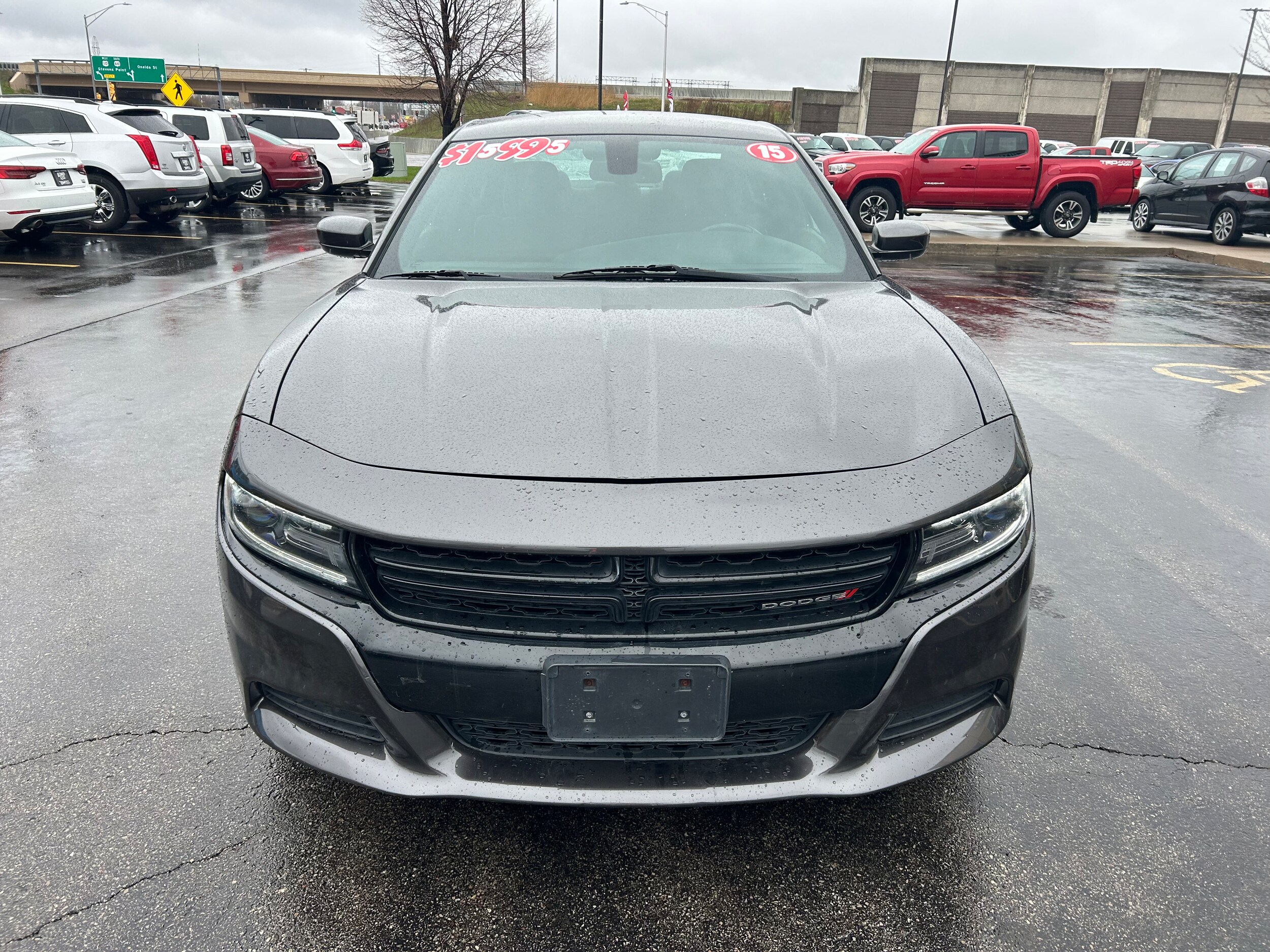 2015 Dodge Charger SXT photo 2