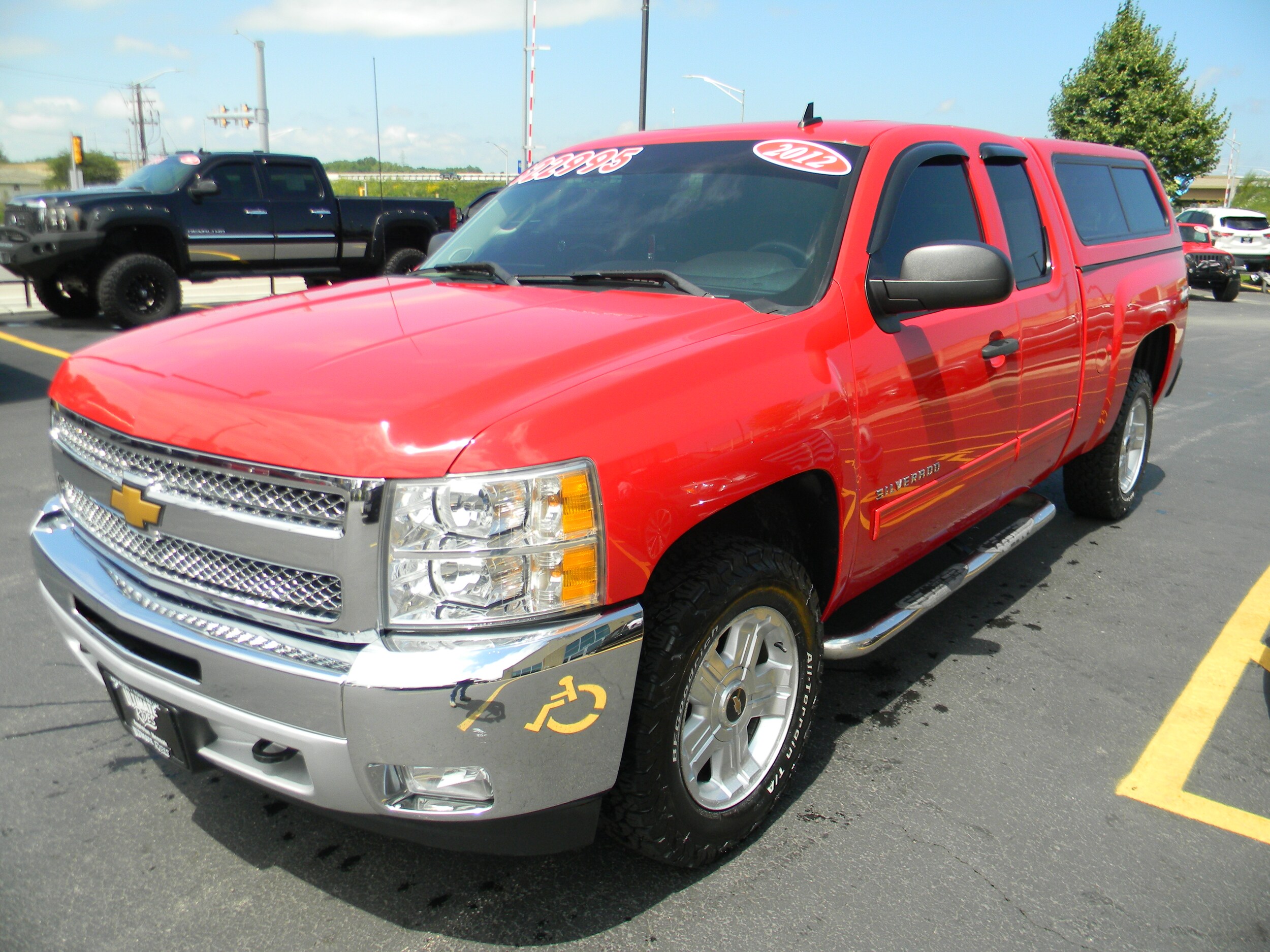2012 Chevrolet Silverado 1500 LT photo 4