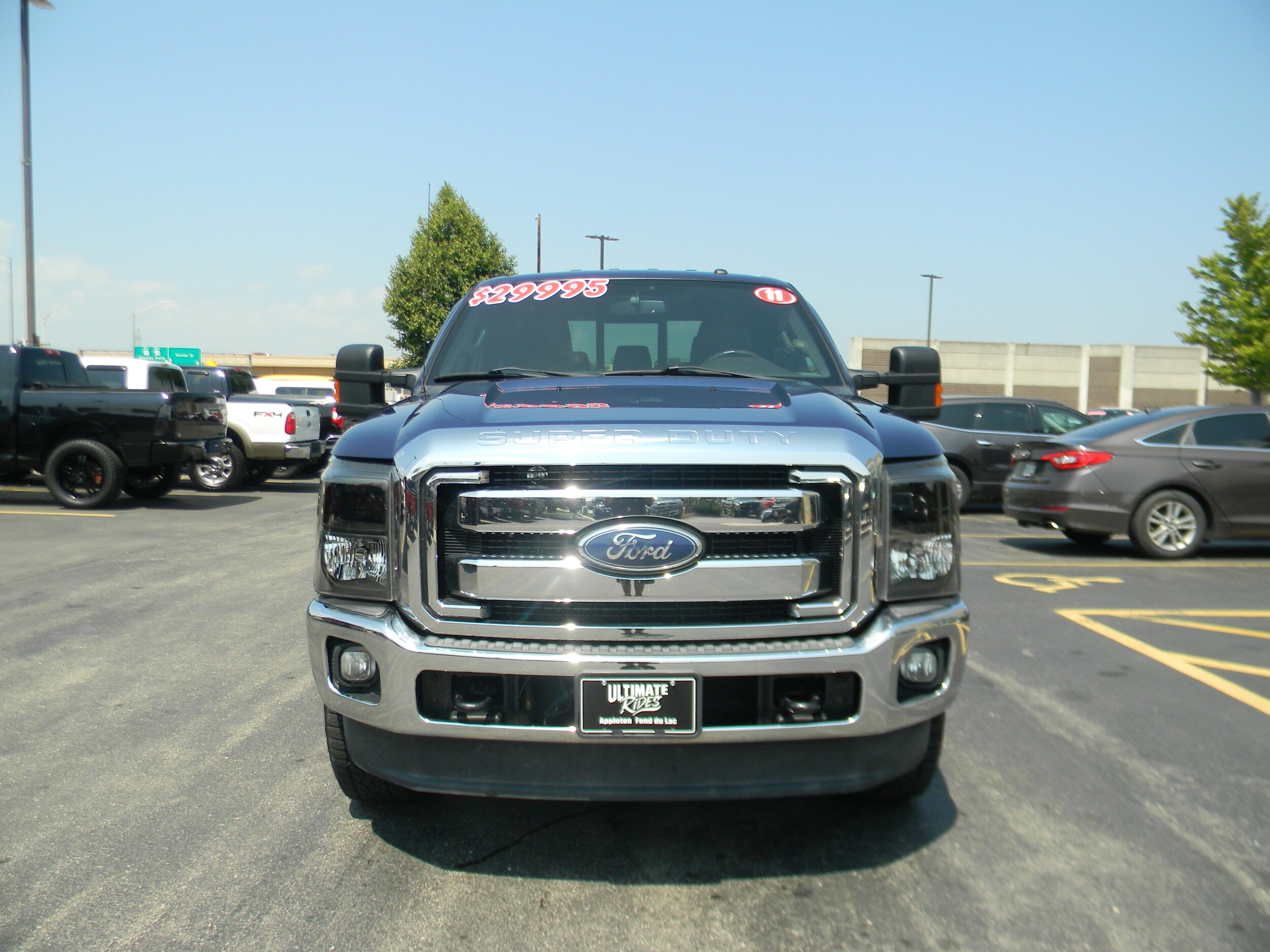 2011 Ford F-350 Lariat photo 2