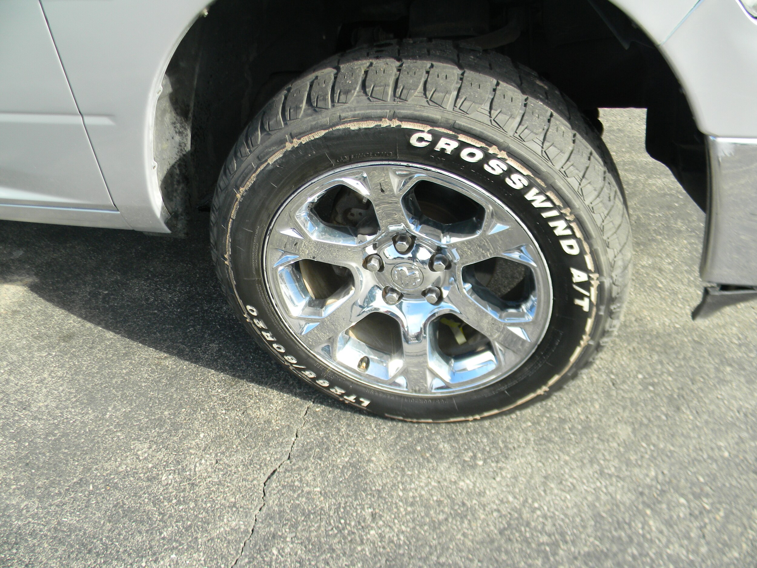 2011 Ram 1500 SLT photo 2