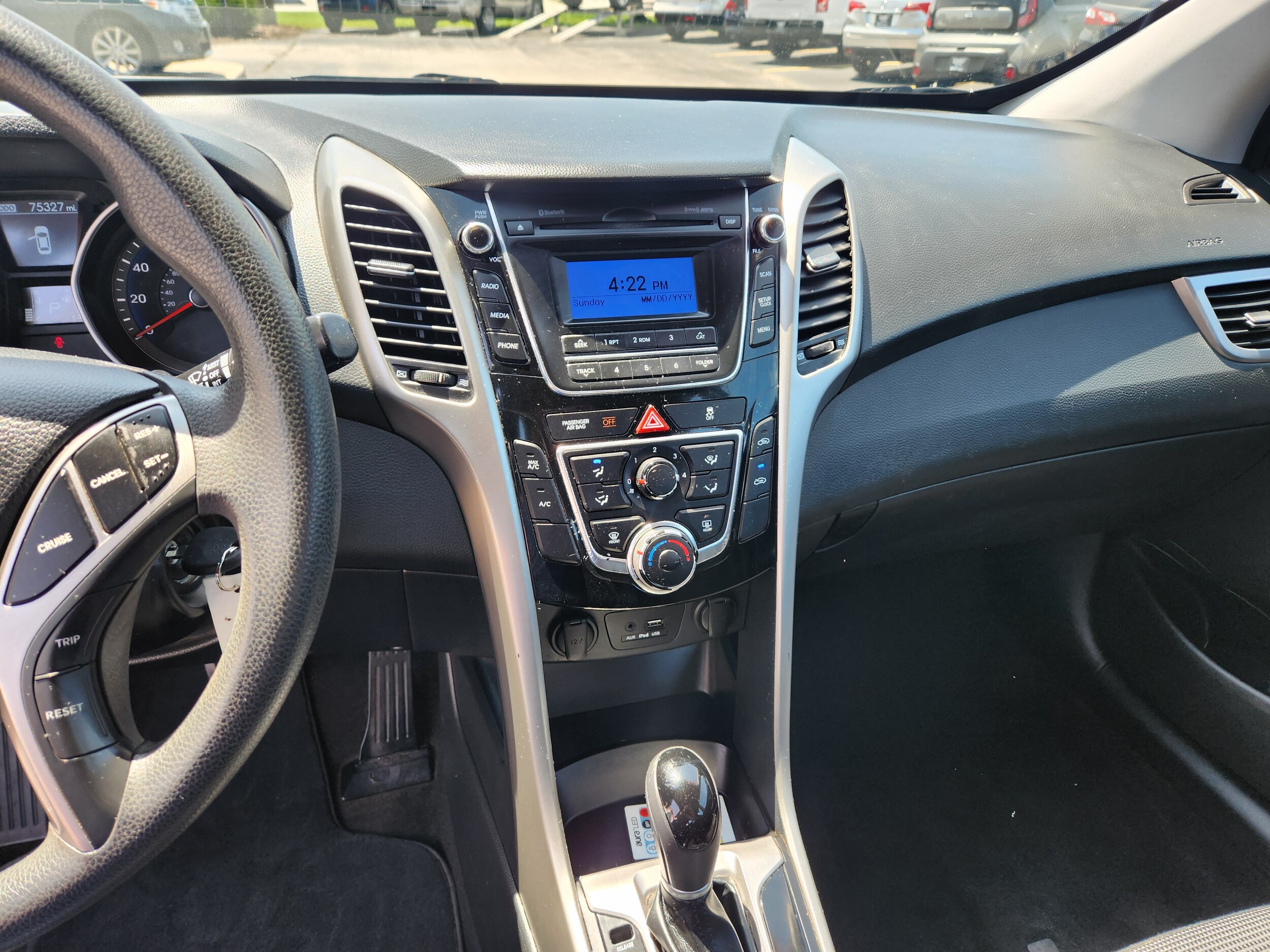 2017 Hyundai Elantra GT photo 3