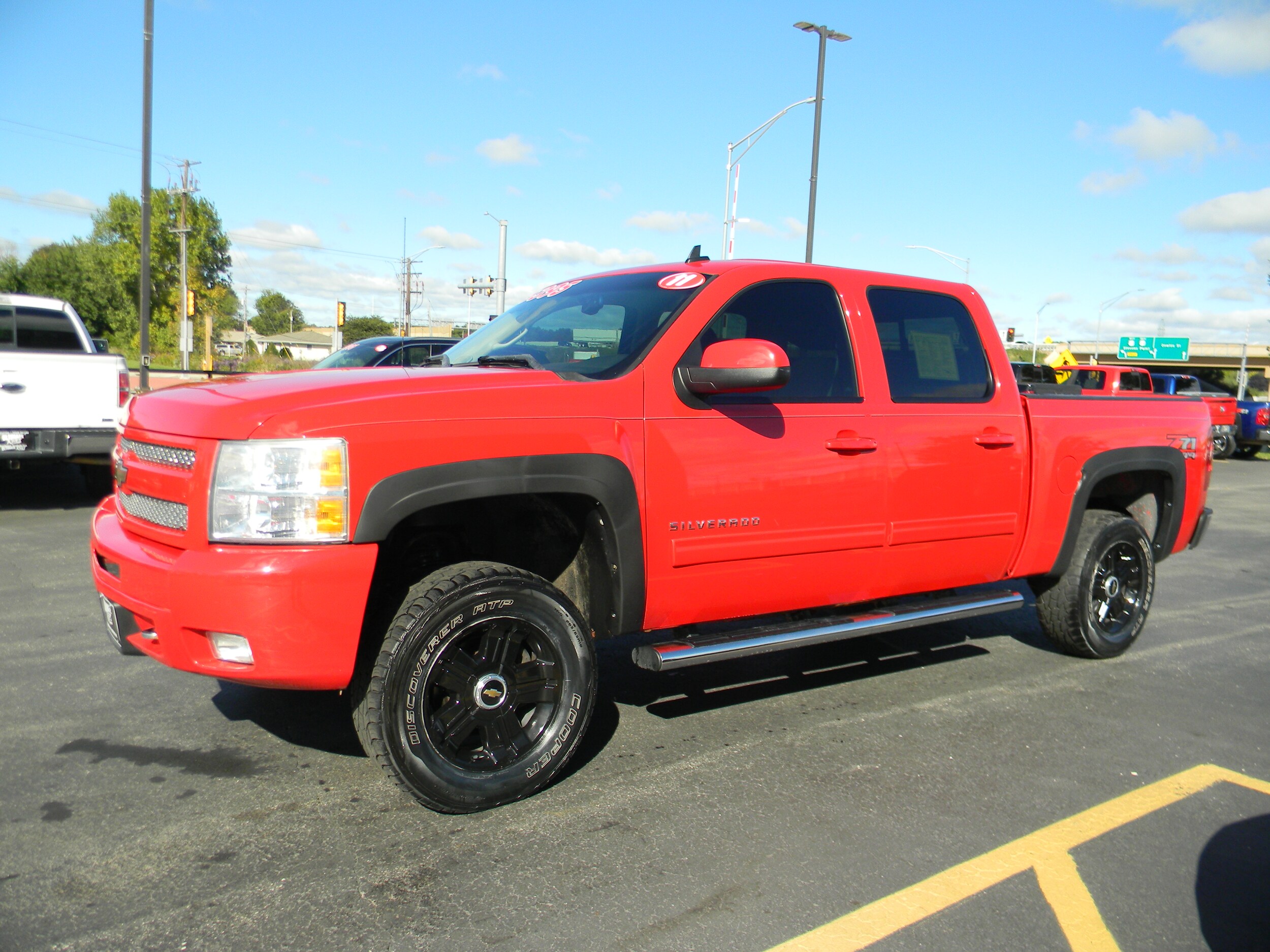 2011 Chevrolet Silverado 1500 LT photo 3
