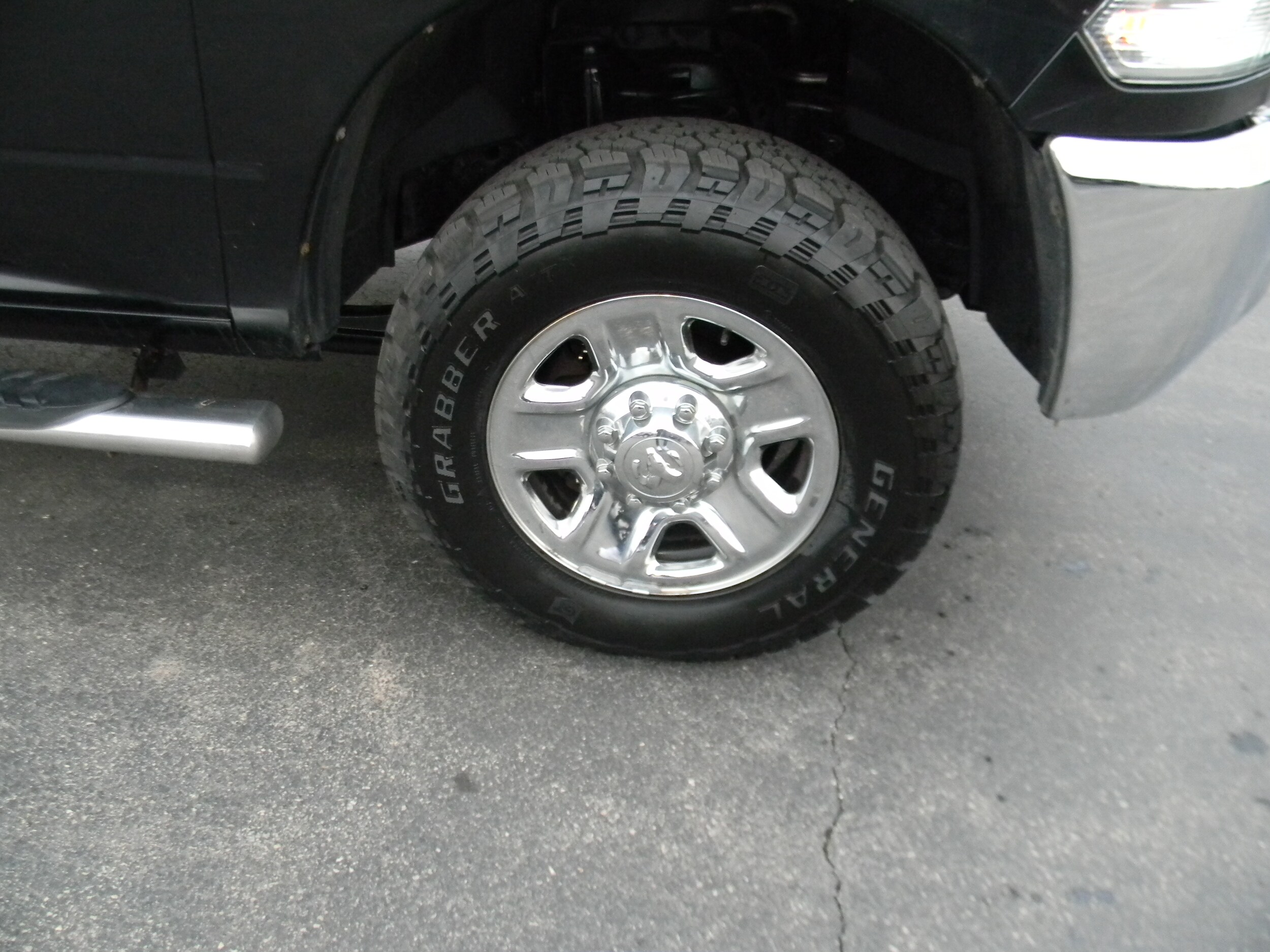 2018 Ram 2500 Tradesman photo 2
