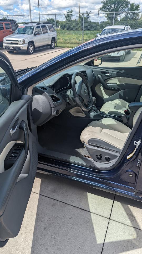 2013 Dodge Dart Limited photo 3