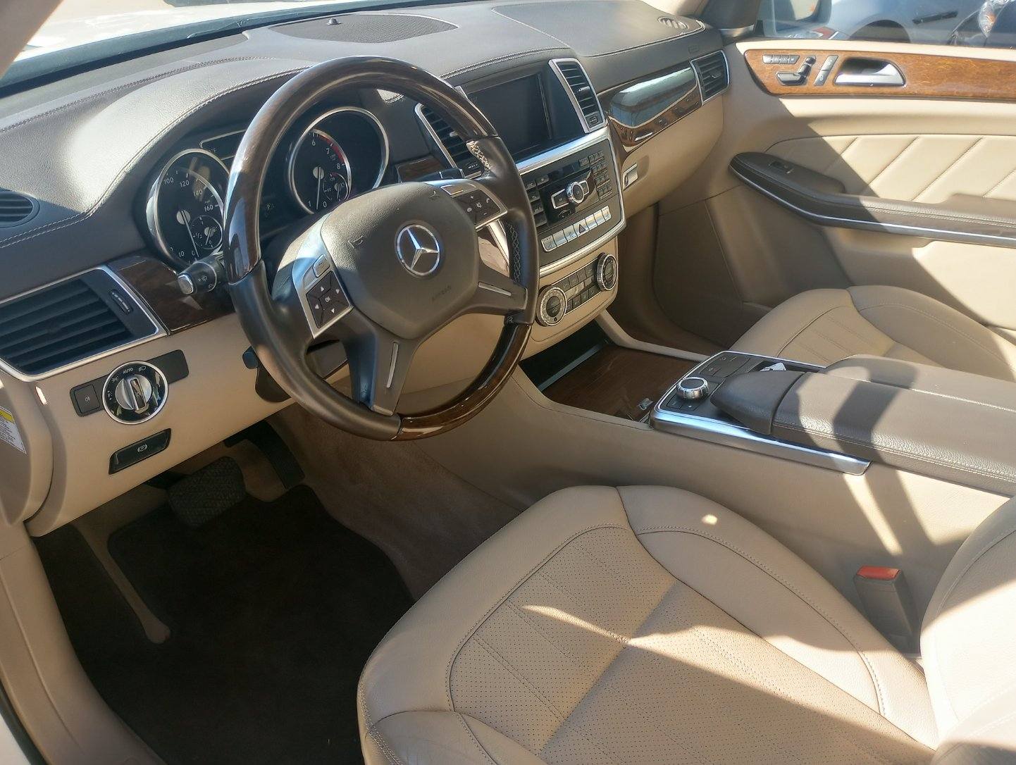 2013 Mercedes Benz GL 450 photo 2