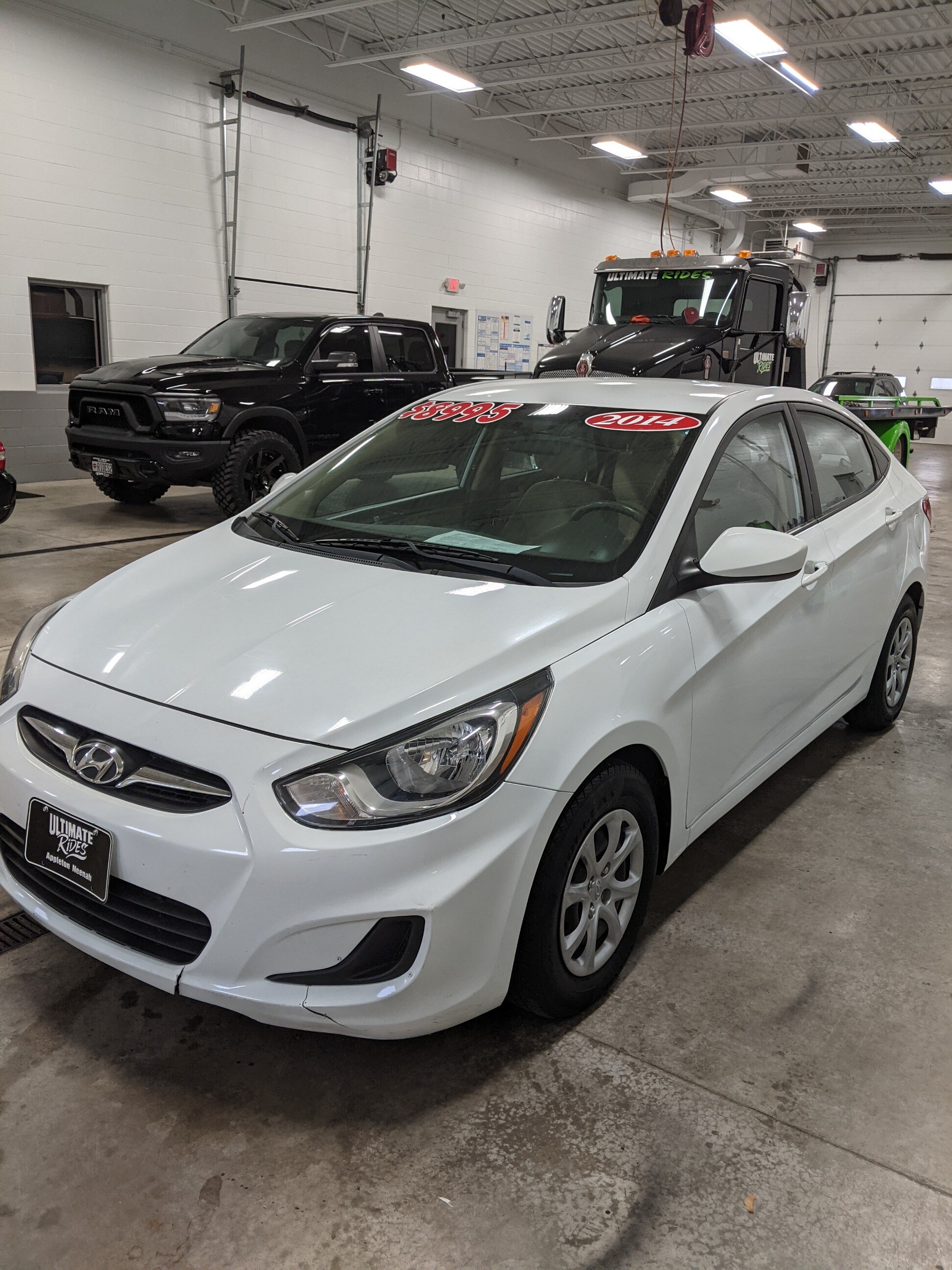 2014 Hyundai Accent GLS photo 3
