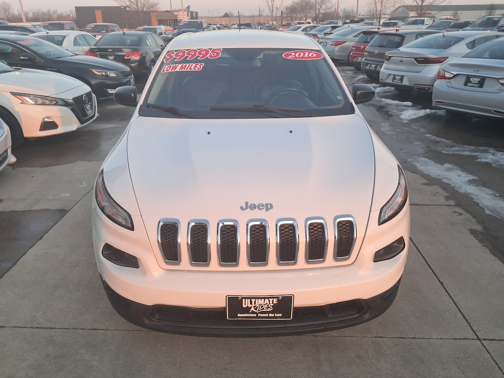 Used 2016 Jeep Cherokee Sport SUV