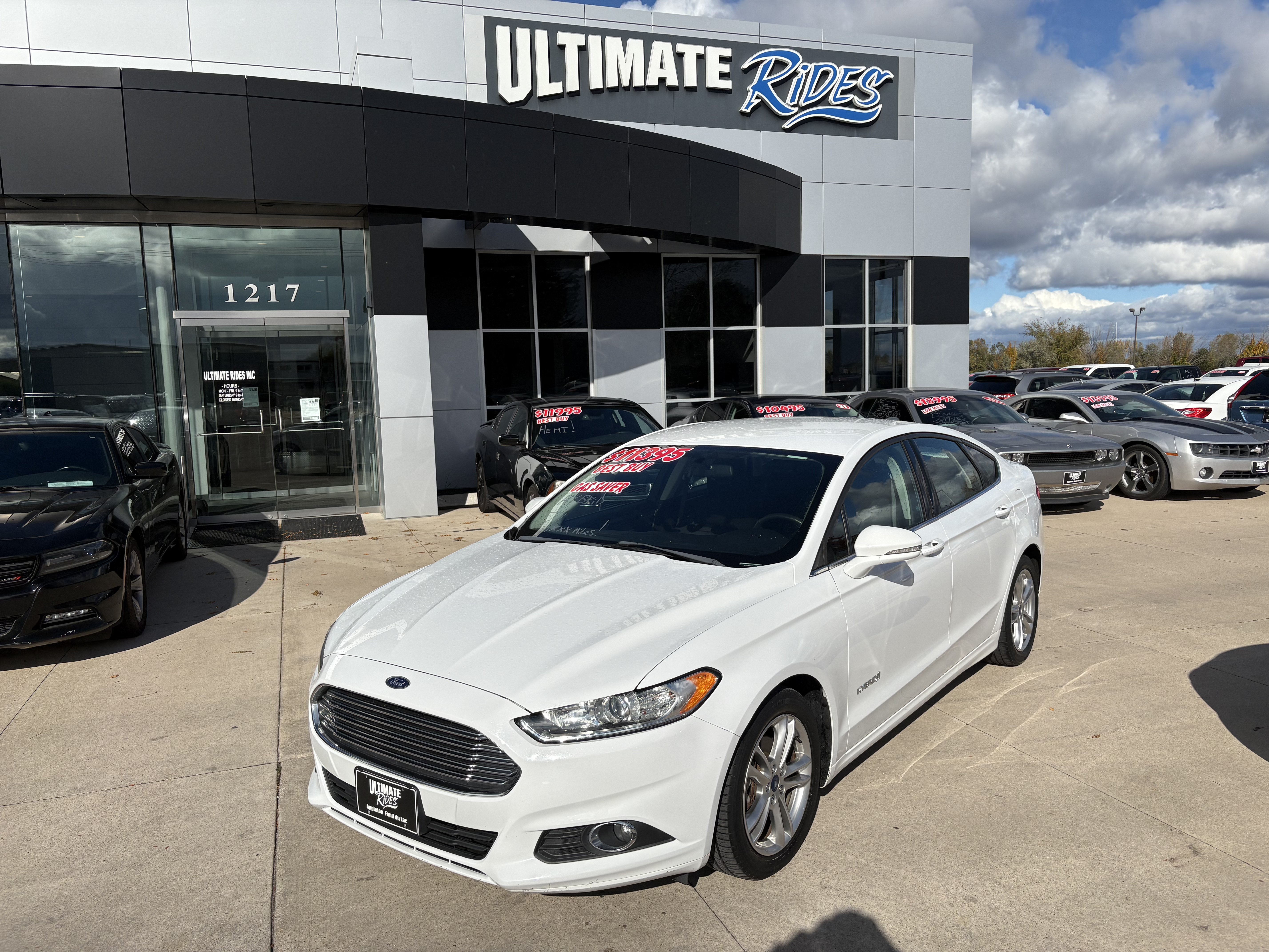 Used 2016 Ford Fusion Hybrid SE Sedan