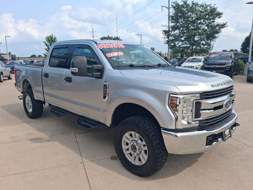 Used 2018 Ford F-250 XLT Truck Crew Cab