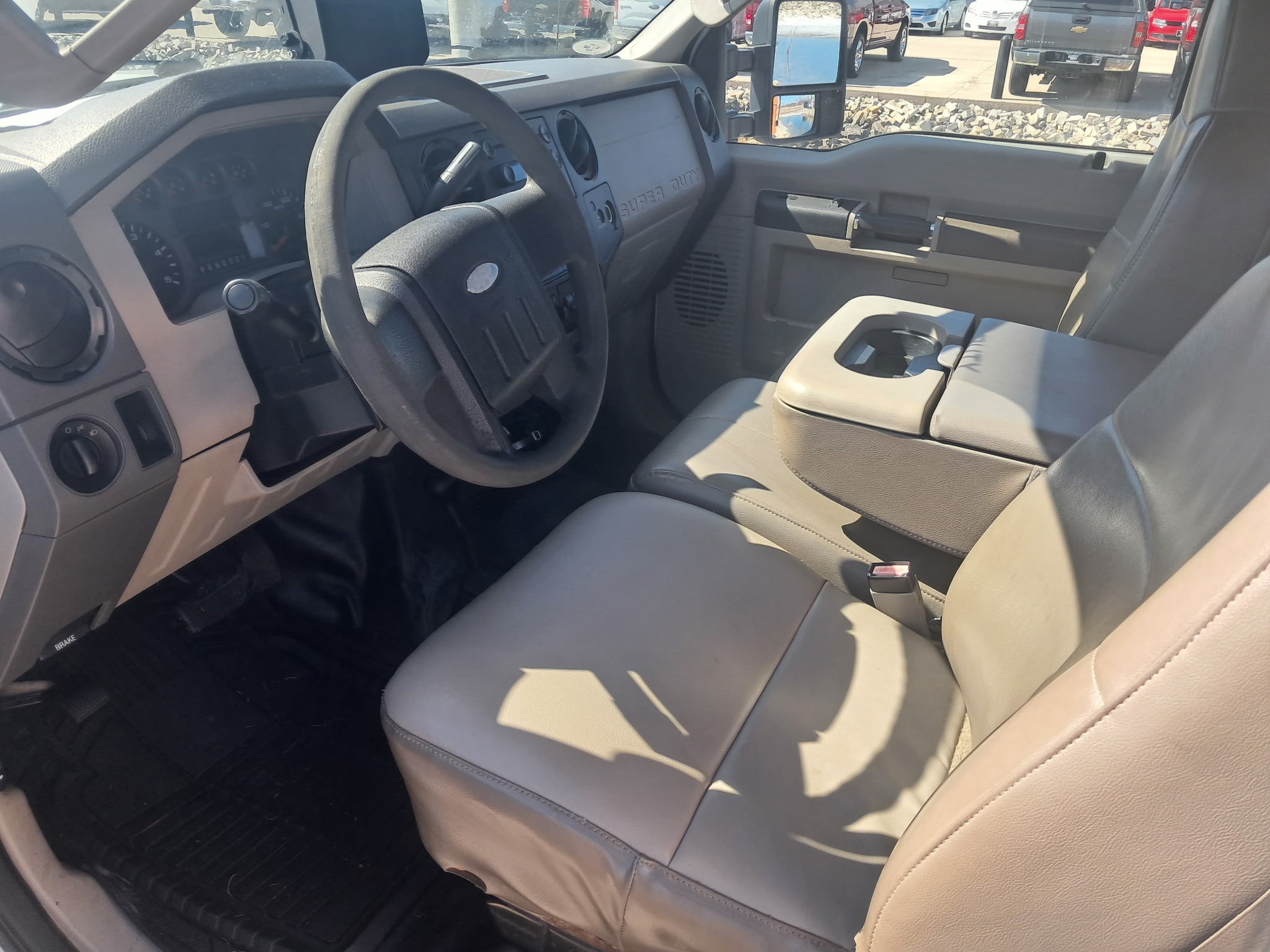 2008 Ford F-550 - Photo 8