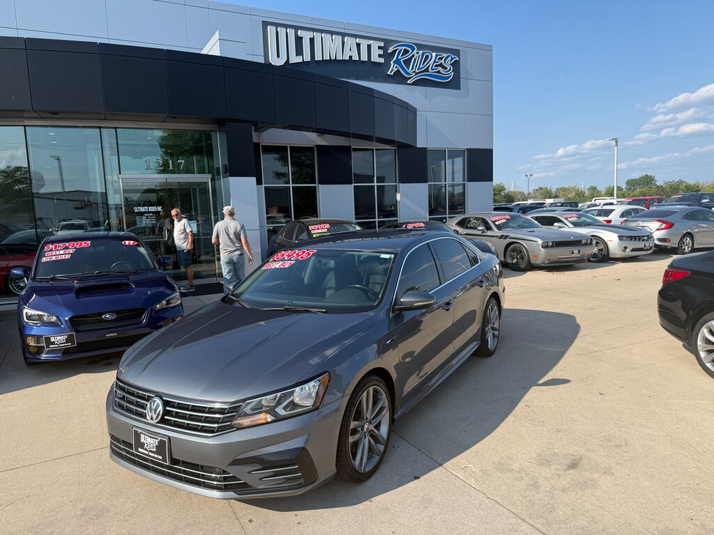 Used 2017 Volkswagen Passat 1.8T R-Line Sedan