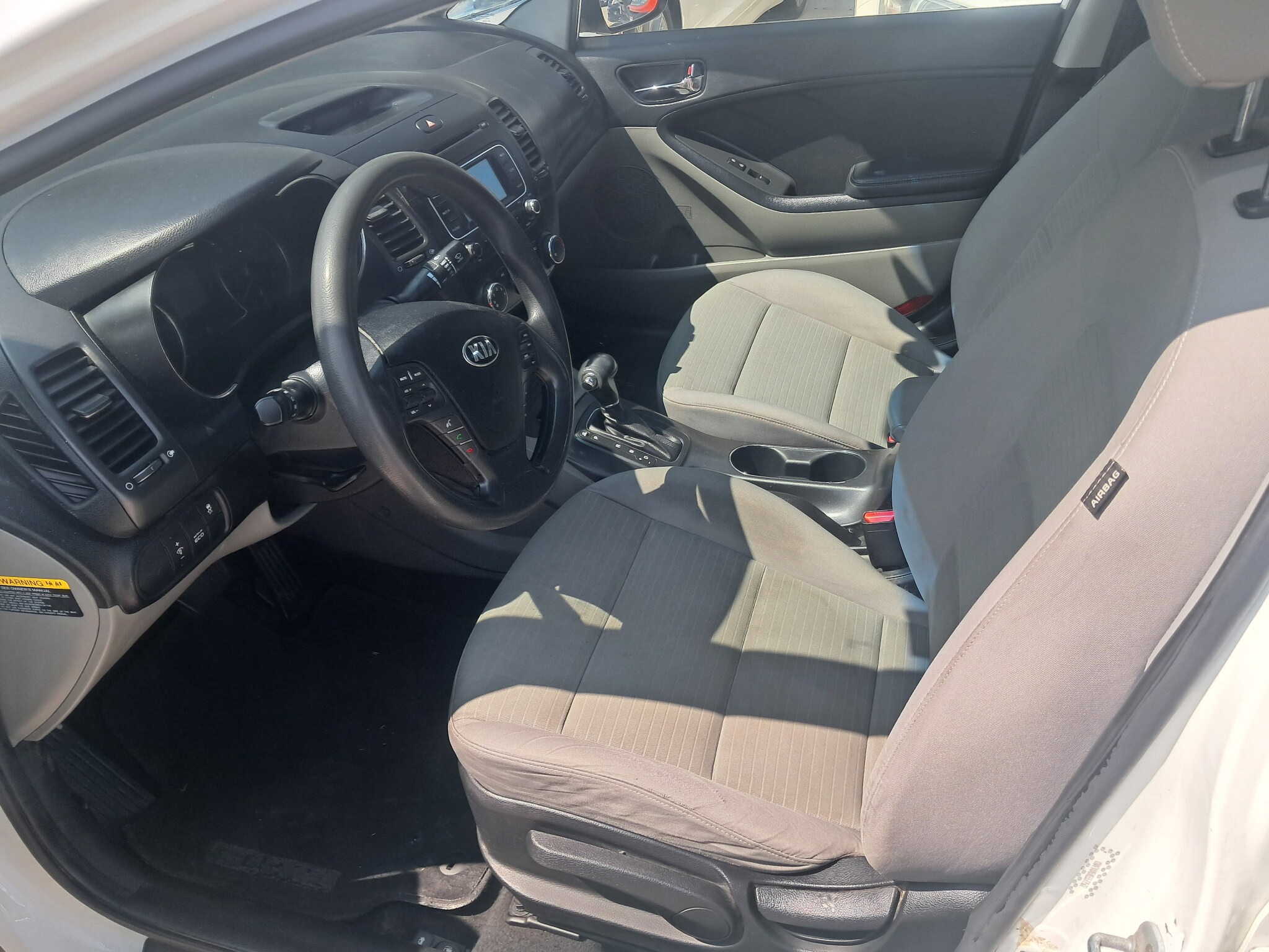 2016 Kia Forte LX photo 3