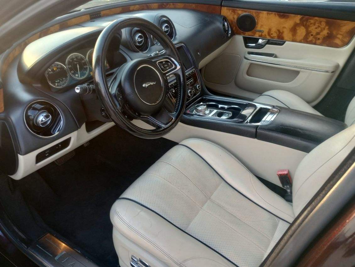 2013 Jaguar XJ XJL Portfolio photo 4