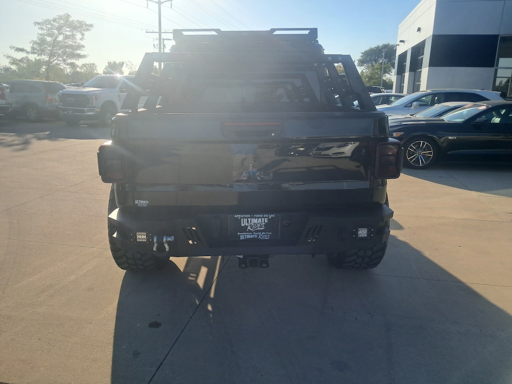 Used 2022 Jeep Gladiator Sport Truck Crew Cab