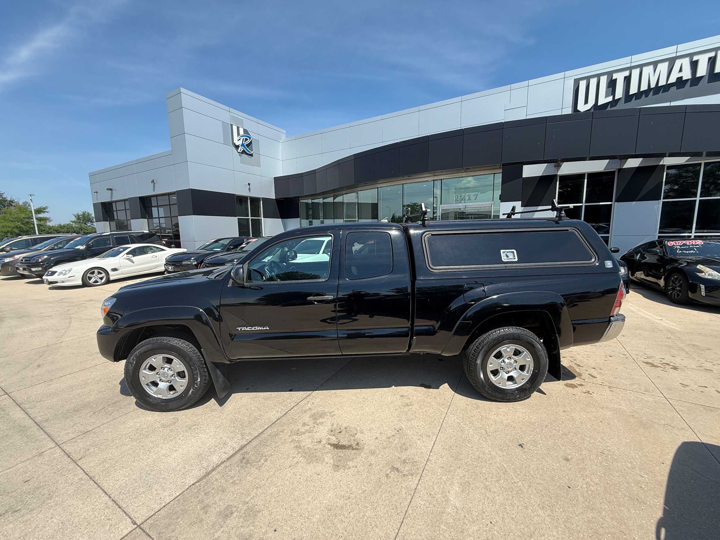 View vehicle photo 2