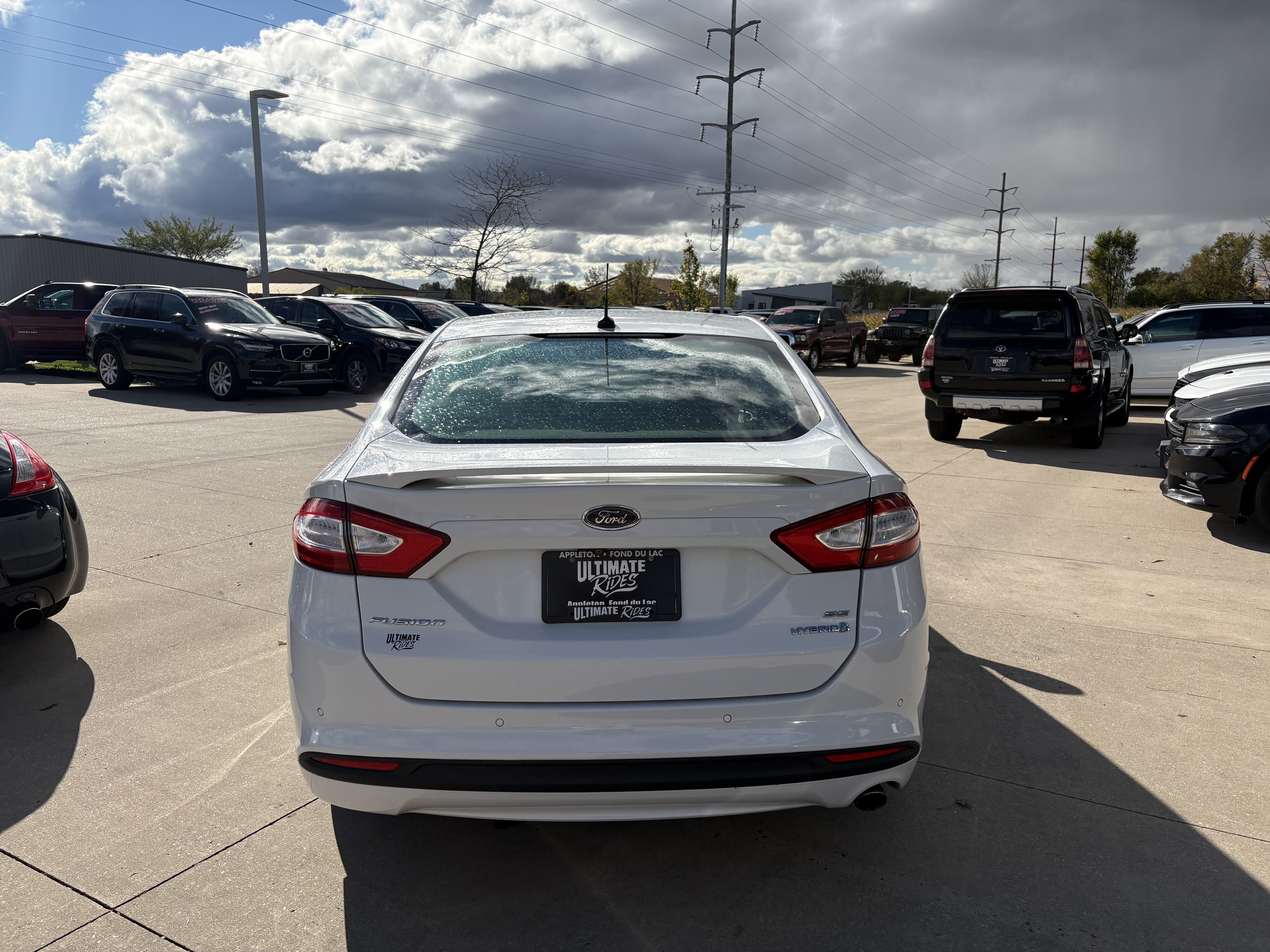 Used 2016 Ford Fusion Hybrid SE Sedan