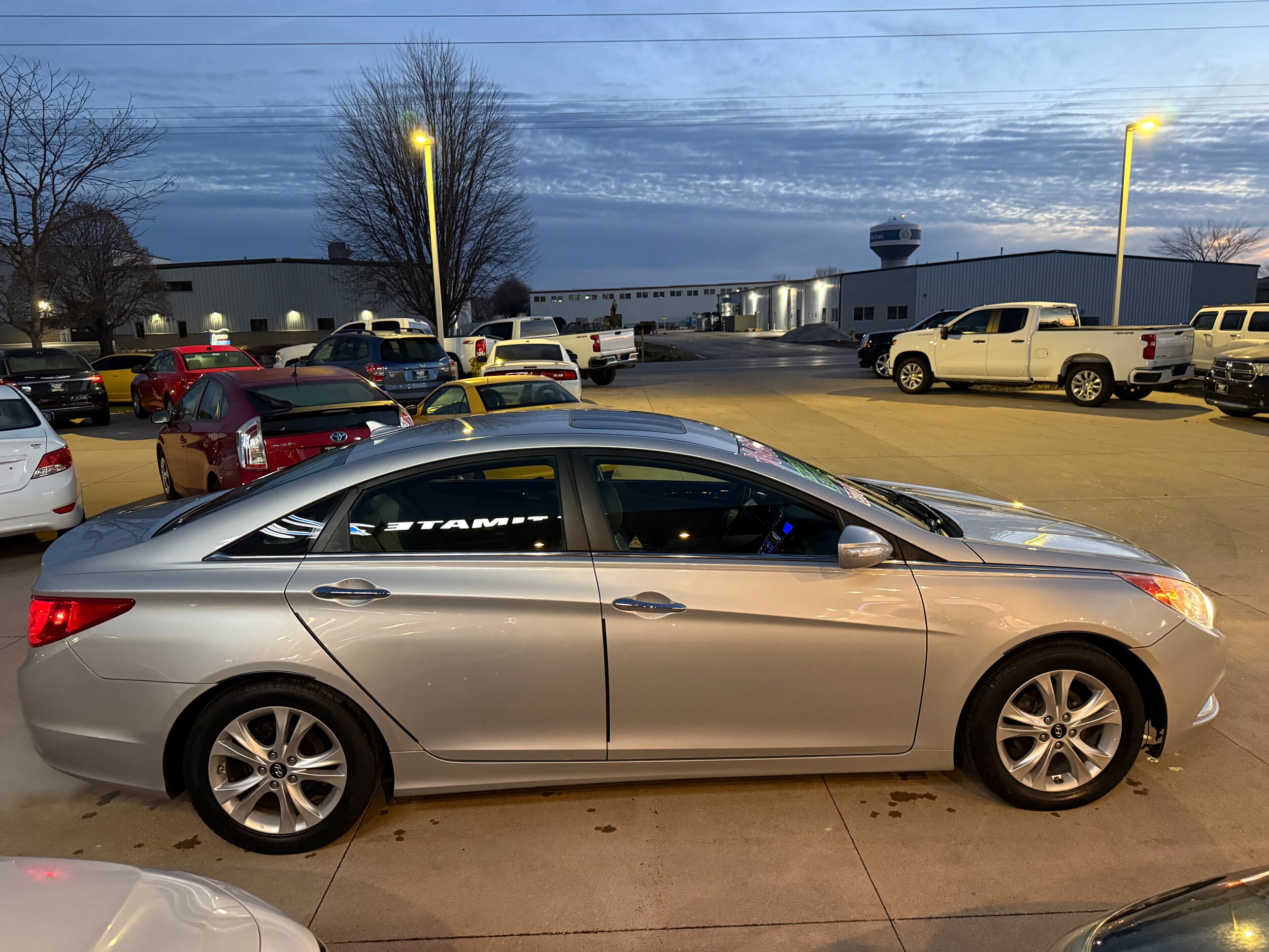 2011 Hyundai Sonata SE photo 4