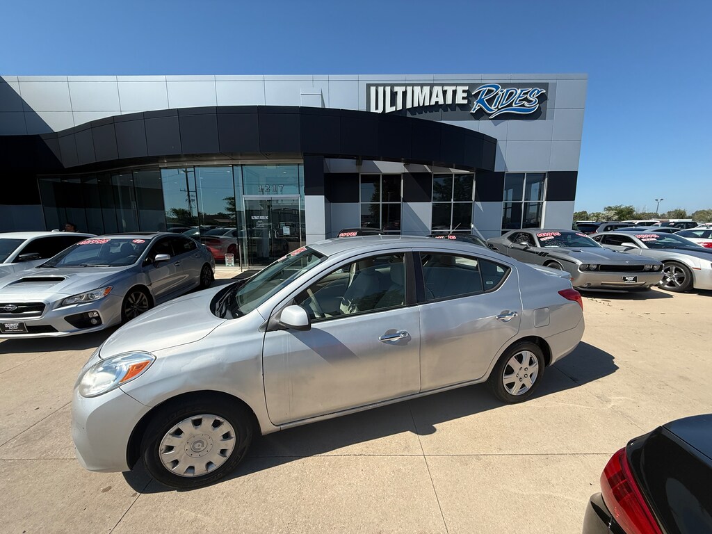 Used 2014 Nissan Versa SV Sedan