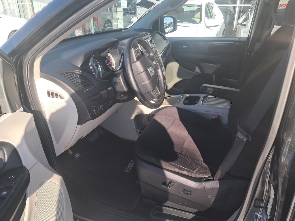 Used 2013 Dodge Grand Caravan SXT Van