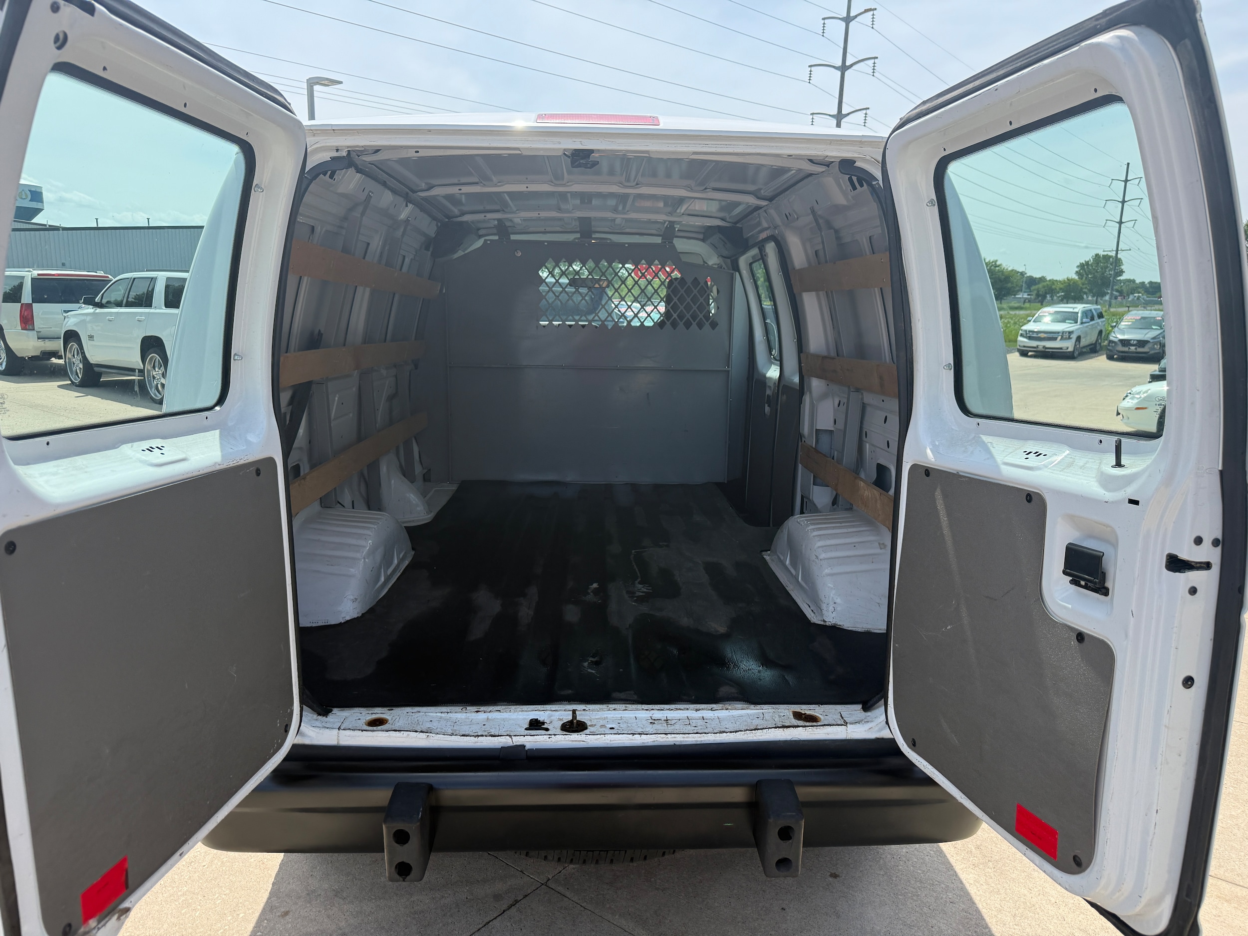 View vehicle photo 6