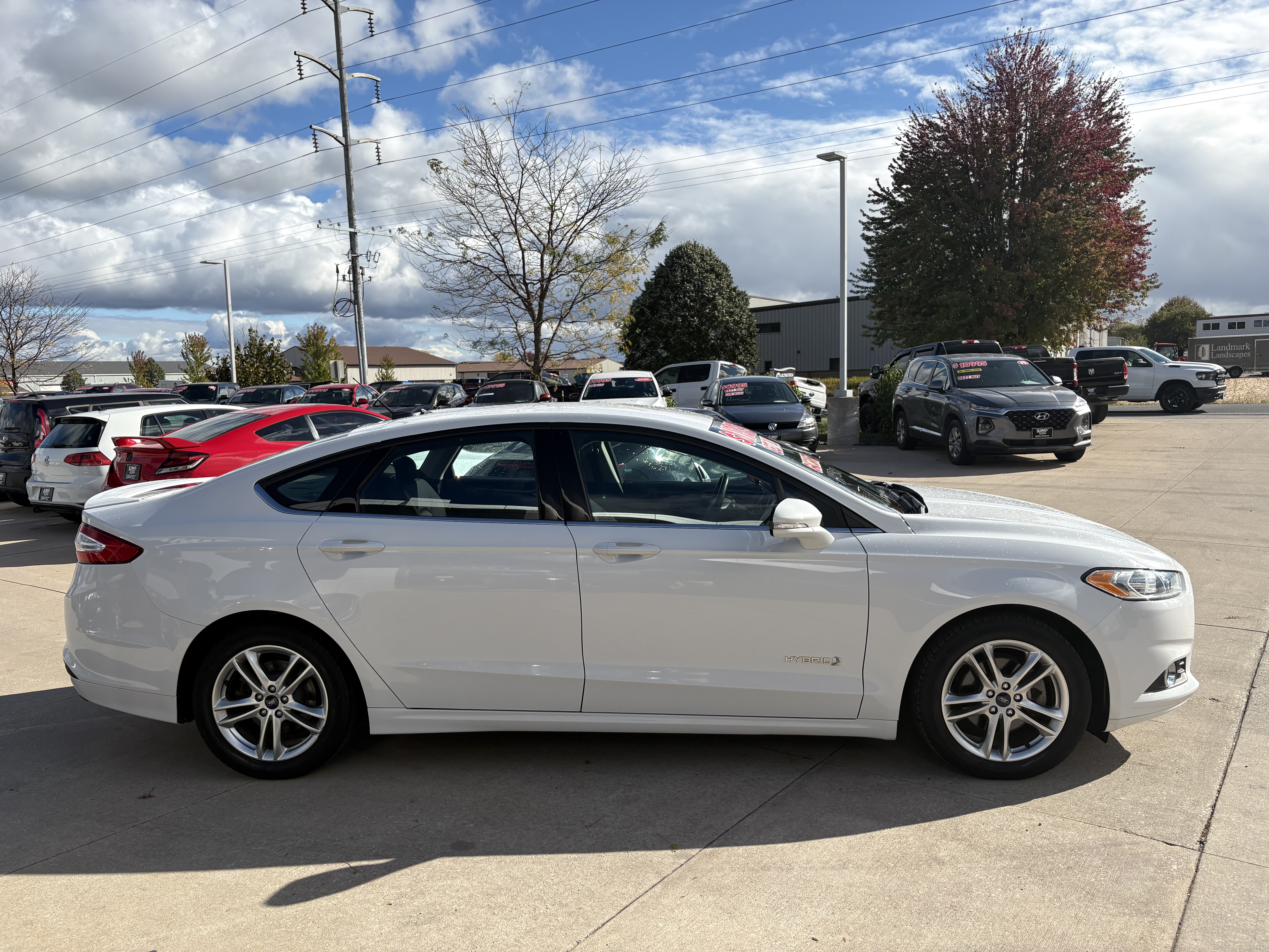 Used 2016 Ford Fusion Hybrid SE Sedan